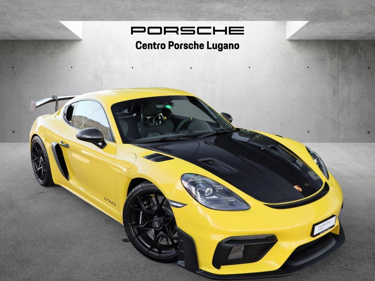 PORSCHE 718 Cayman GT4 RS