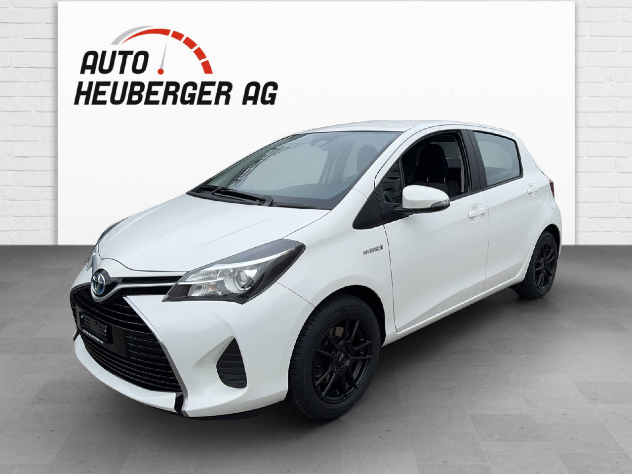 TOYOTA Yaris 1.5 VVT-i HSD Luna