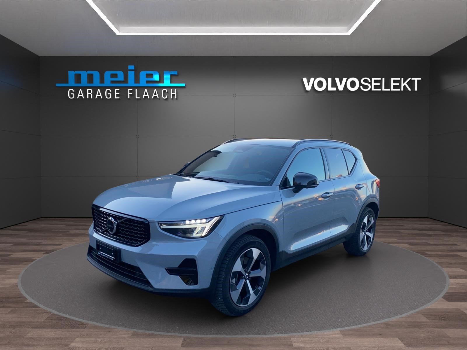 VOLVO XC40 2.0 B3 MH Plus Dark