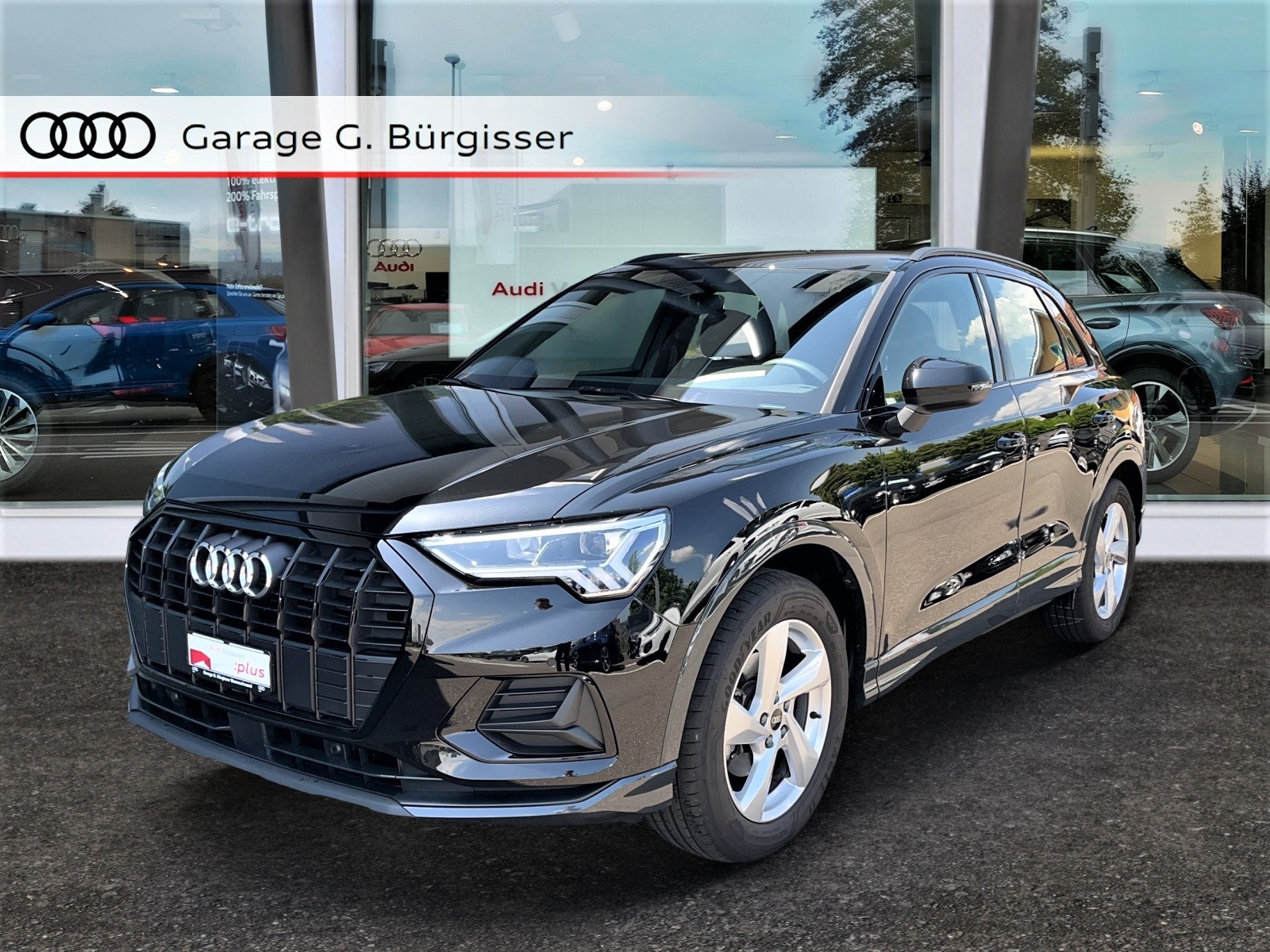 AUDI Q3 35 TFSI advanced Attraction S-tronic Mythosschwarz Metallic