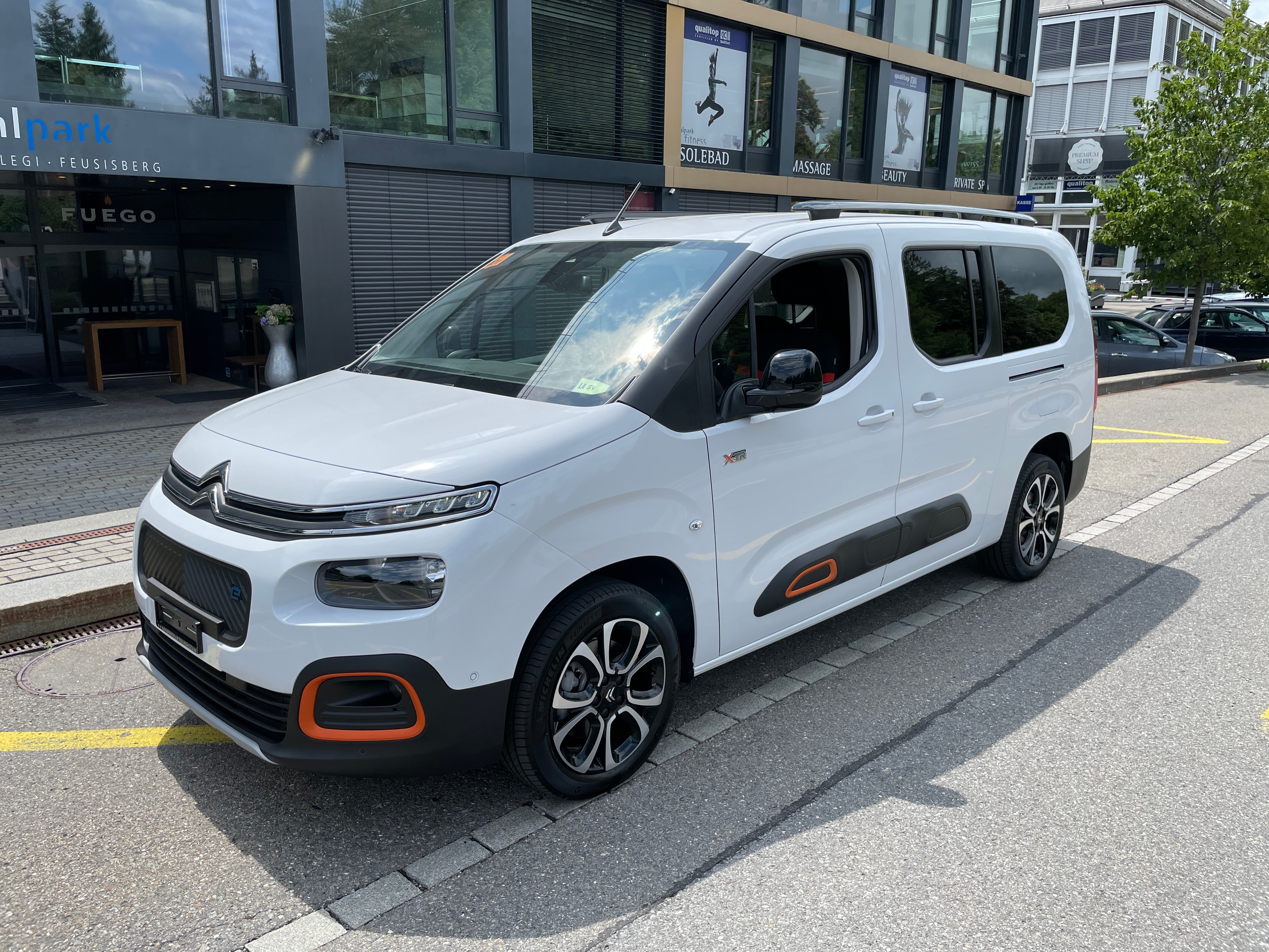 CITROEN e-Berlingo 7Plätze Shine