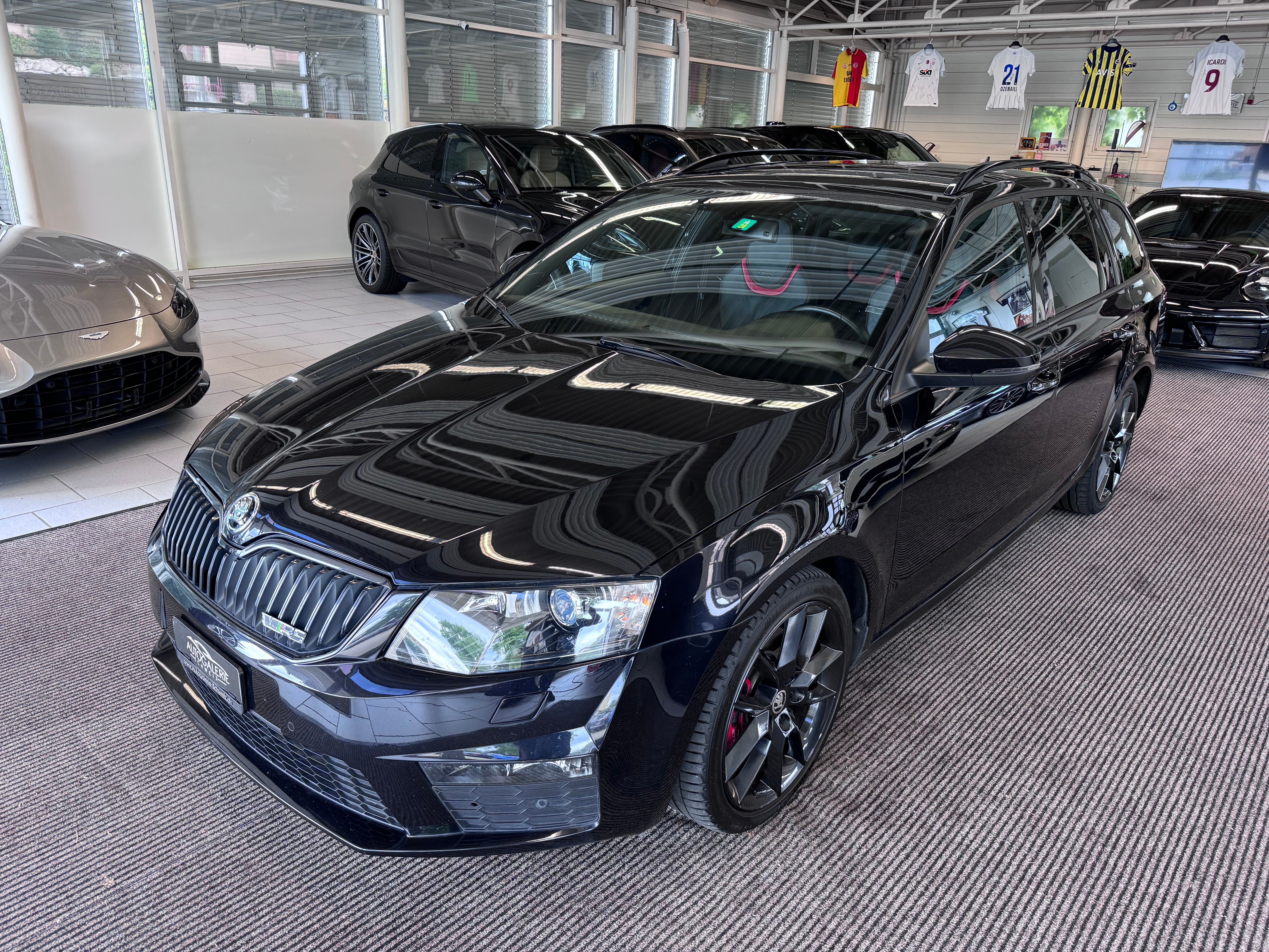 SKODA Octavia Combi 2.0 TDI RS 4x4 DSG | Navi Gross | Leder | Kessy | CH Fahrzeug |