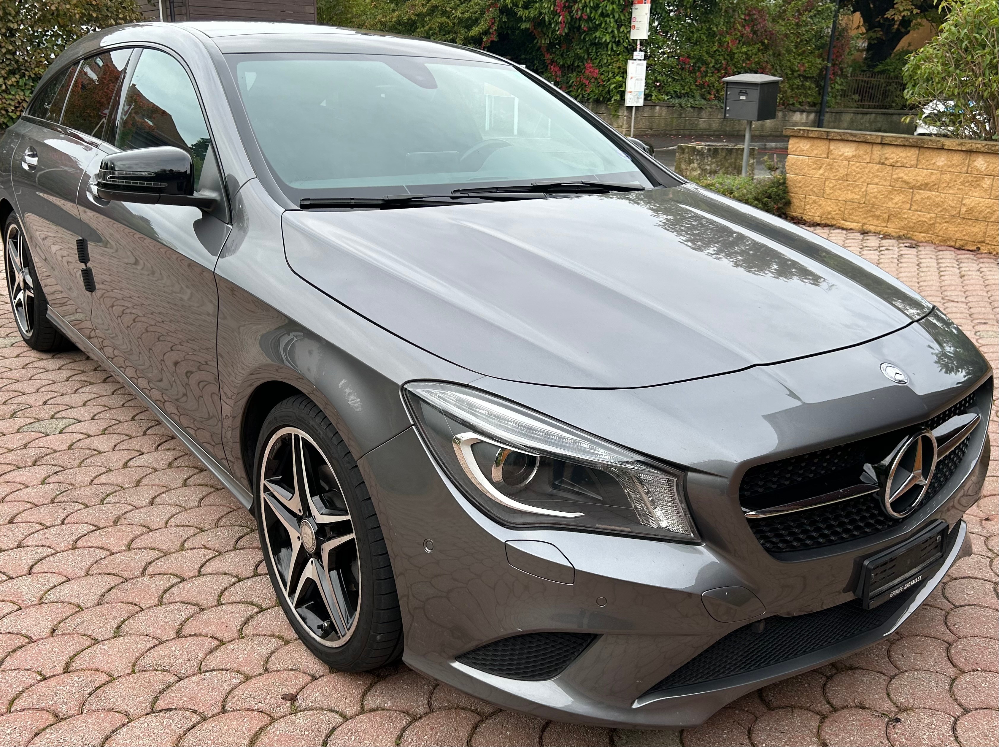 MERCEDES-BENZ CLA 200