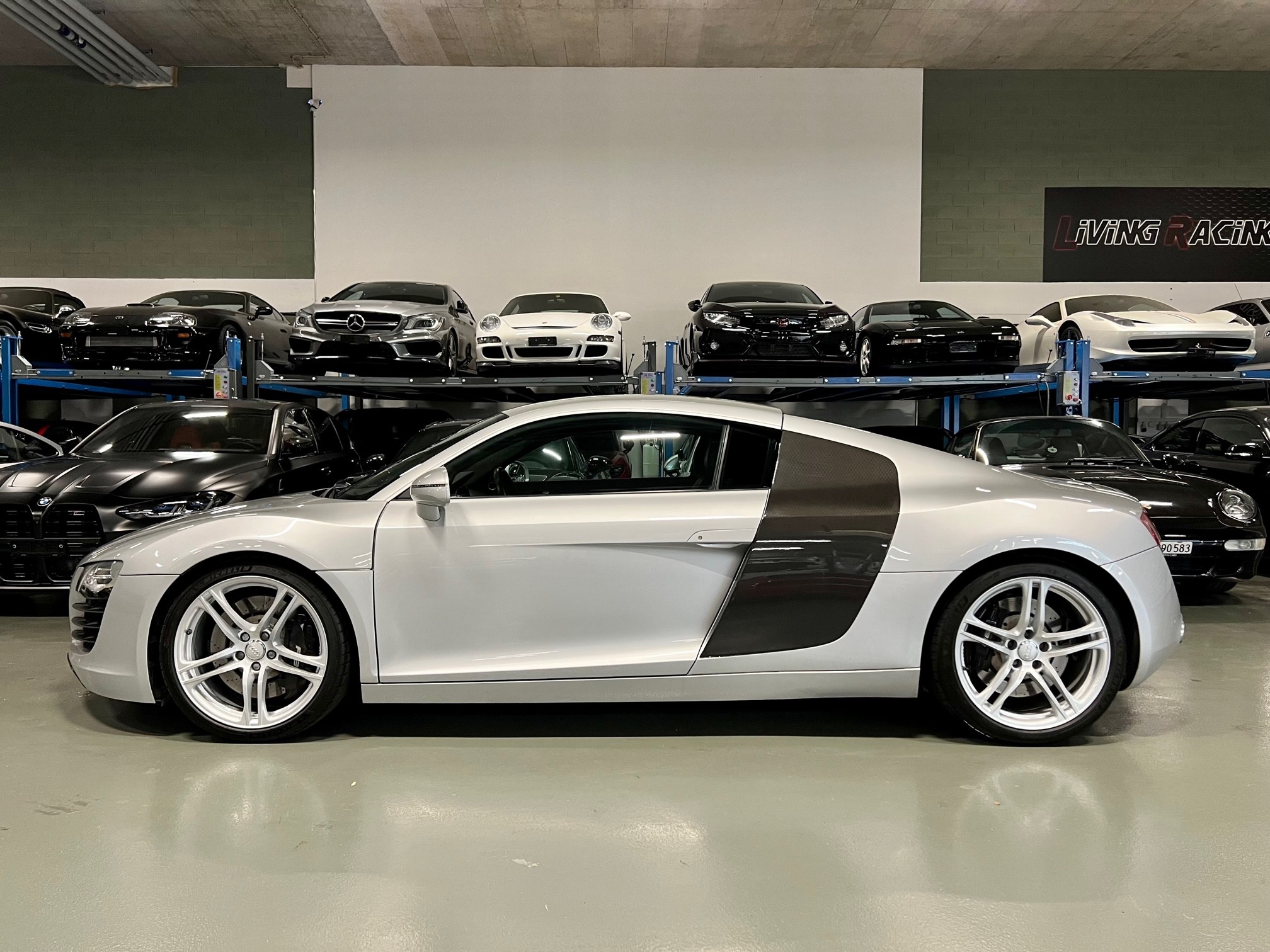 AUDI R8 Coupé 4.2