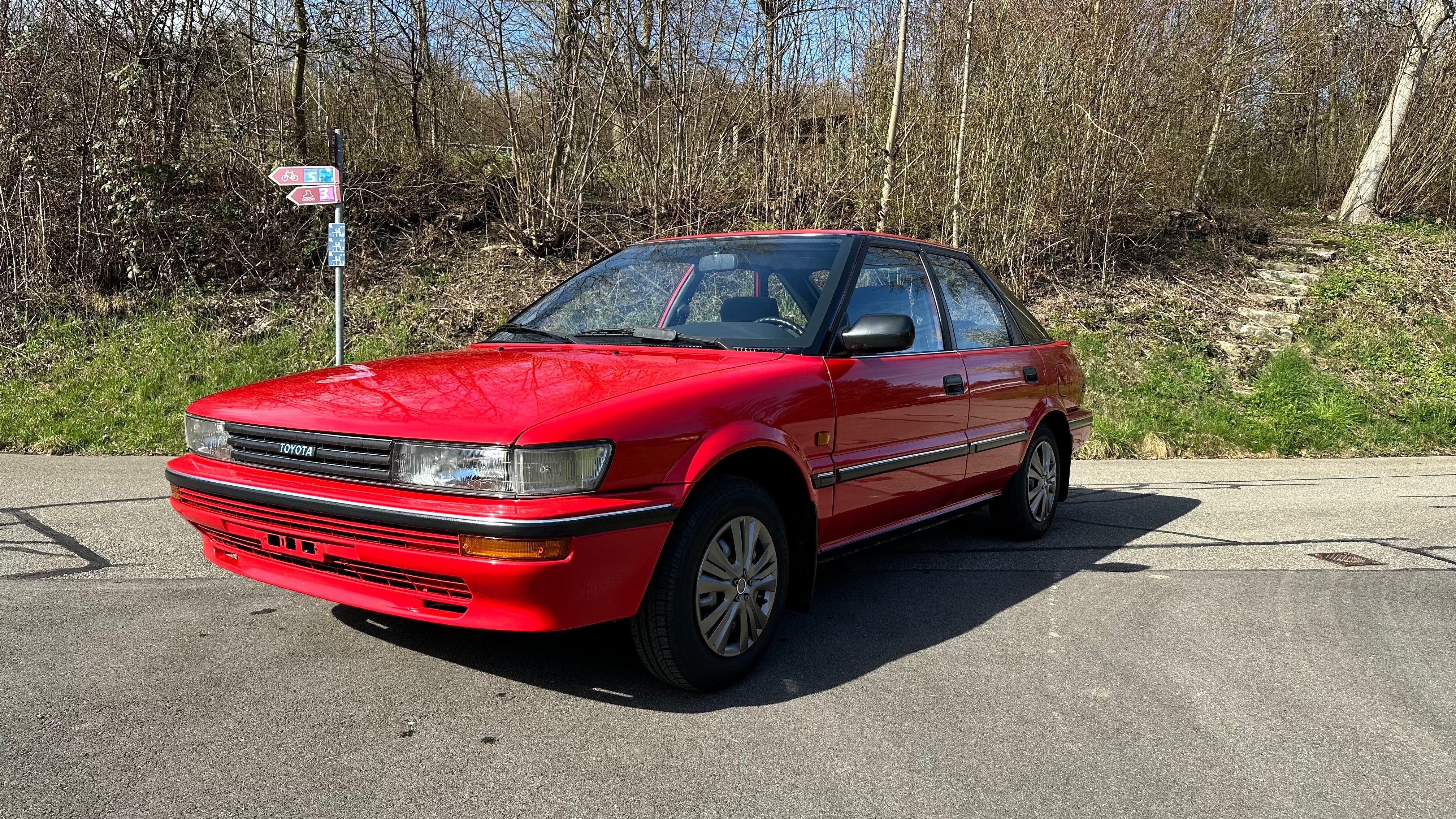 TOYOTA Corolla 1.6 GLi Liftback