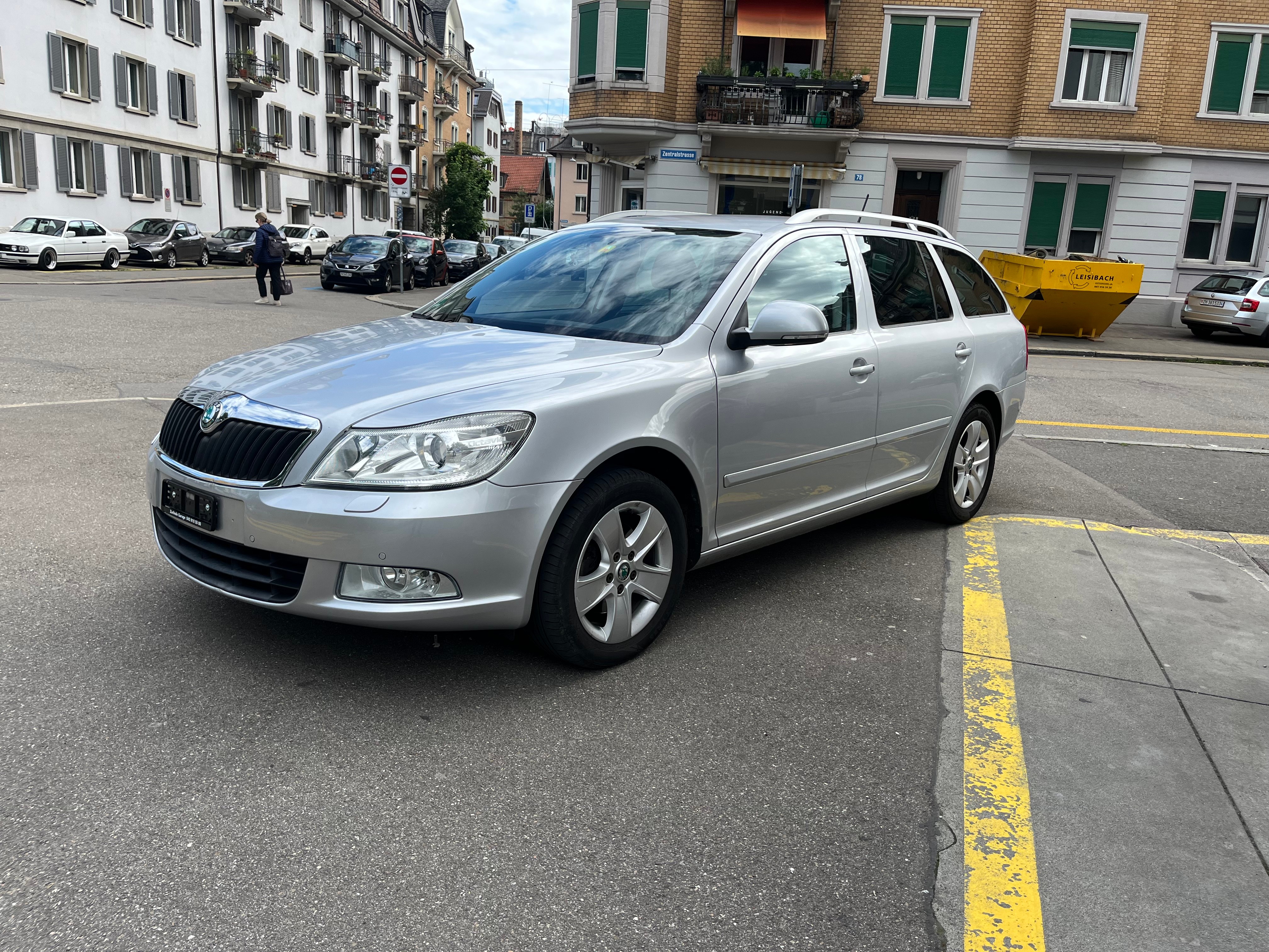 SKODA Octavia Combi 1.8 TSI Ambiente DSG