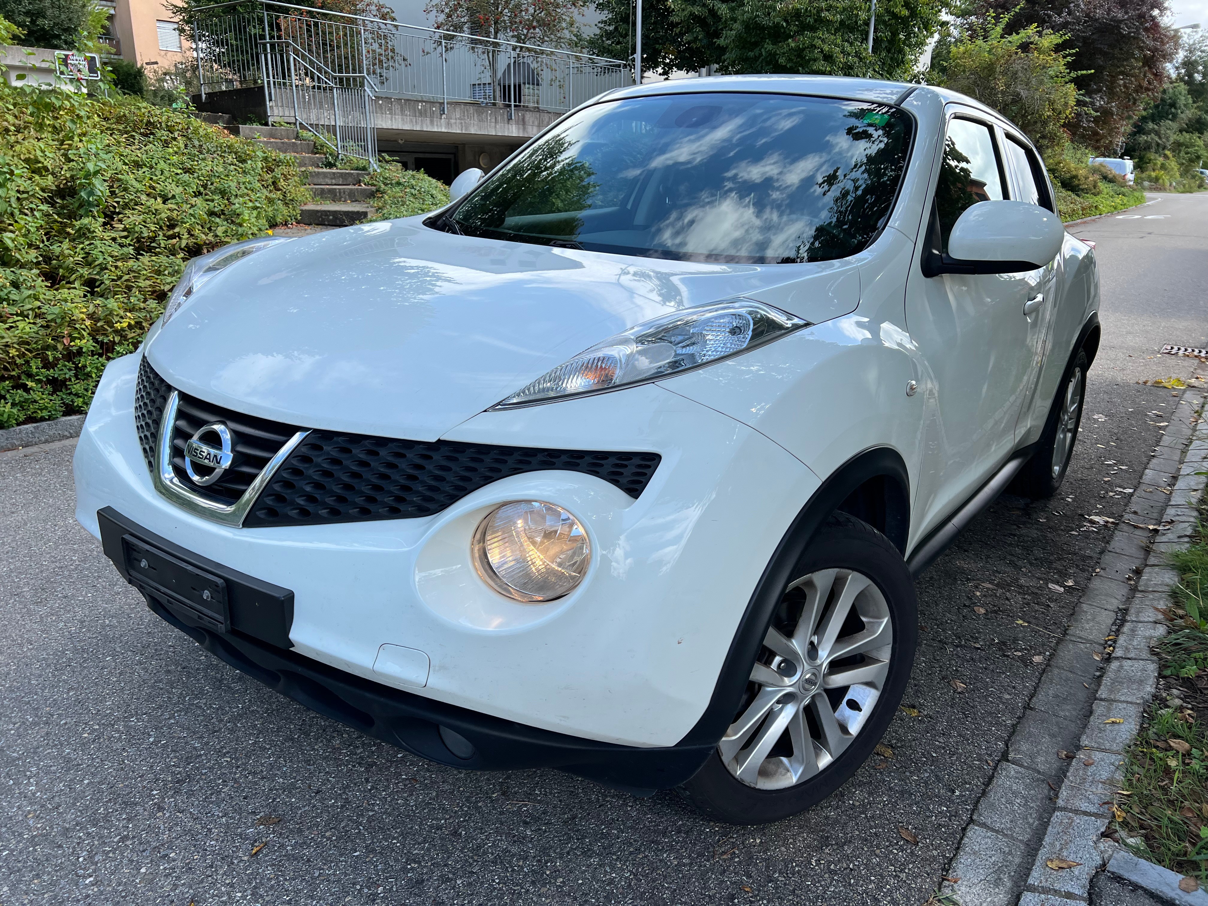 NISSAN Juke 1.6 n-tec Xtronic CVT