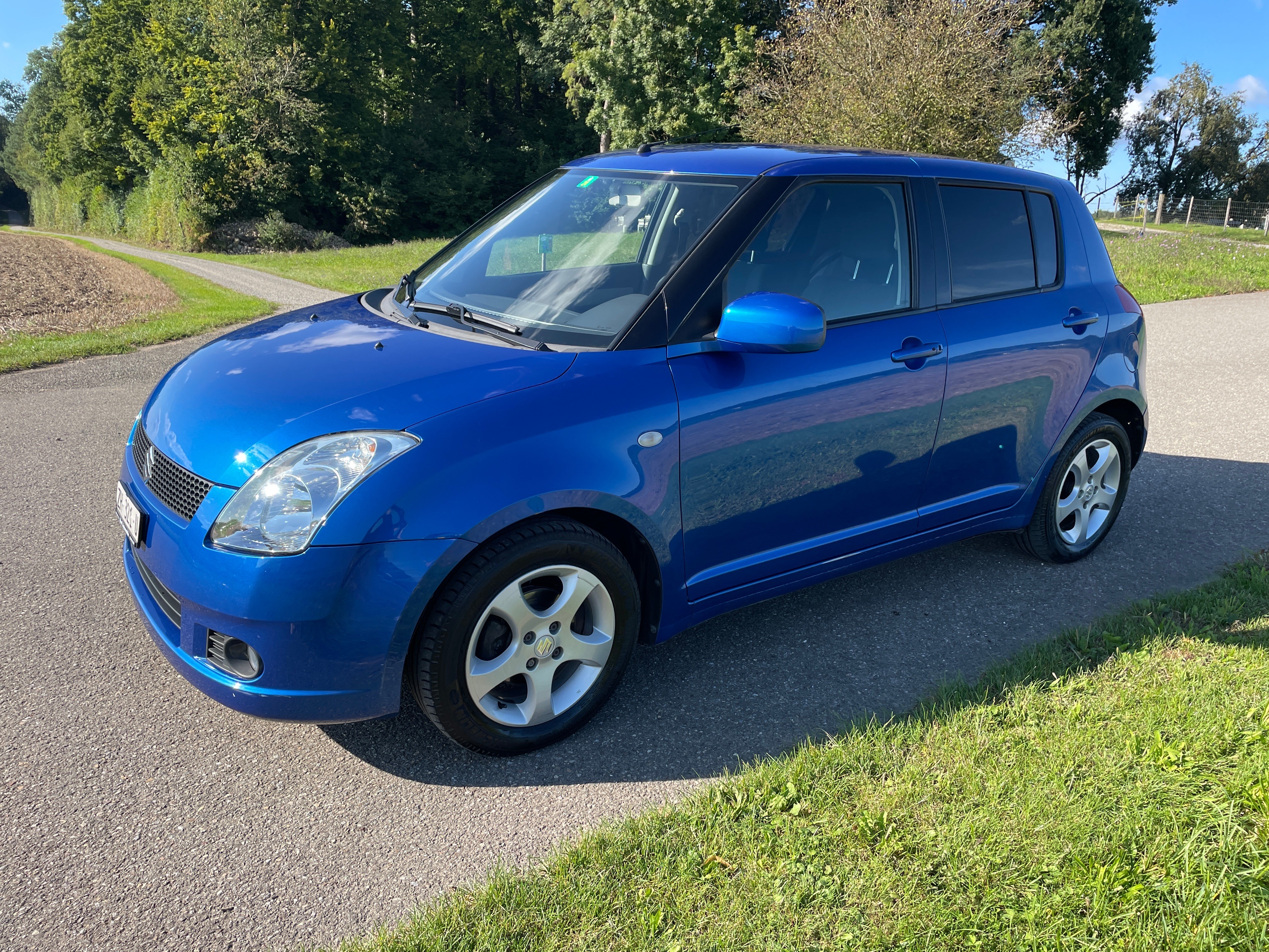 SUZUKI Swift 1.3i 16V GL Top