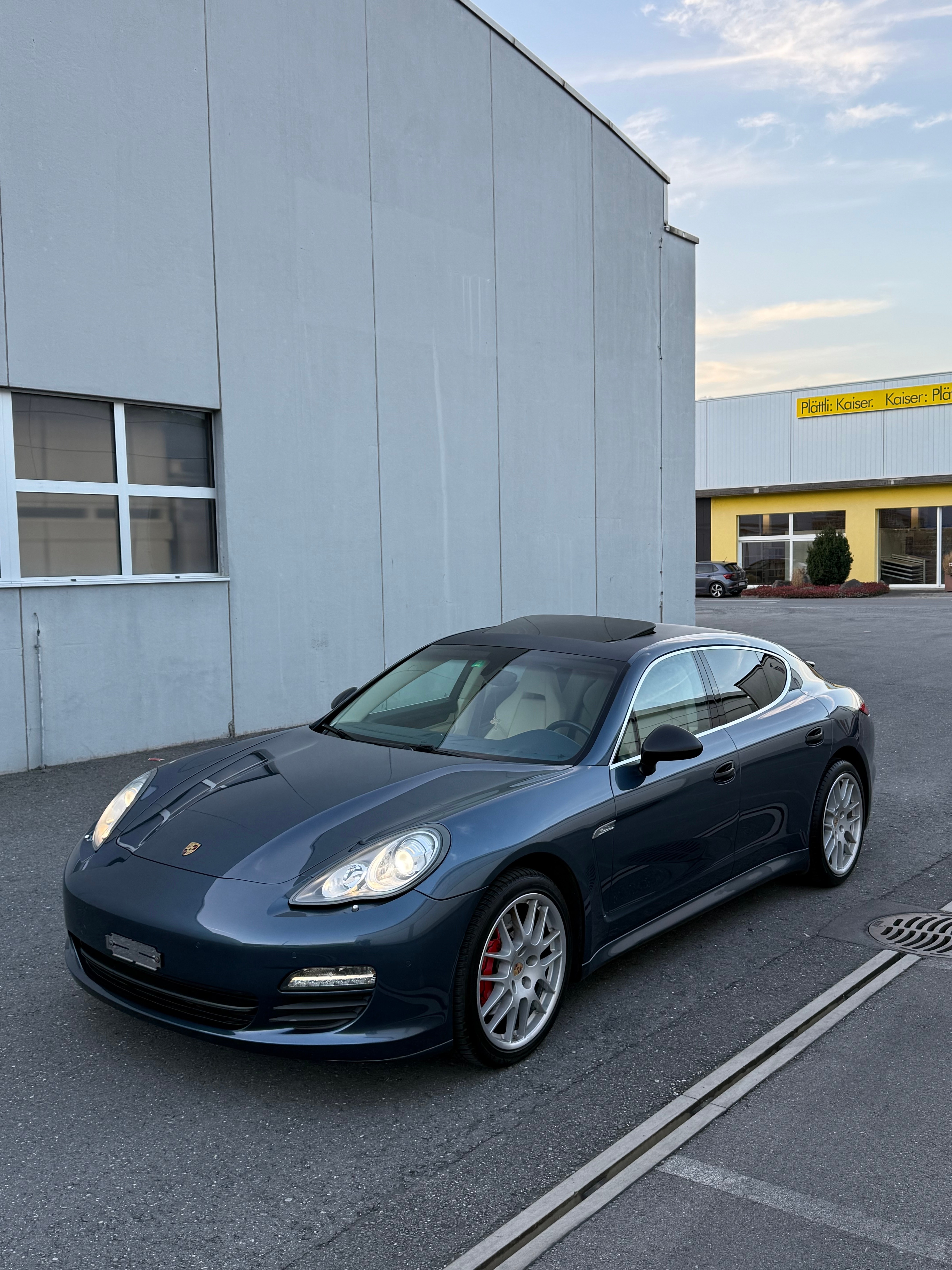 PORSCHE Panamera S 4.8 PDK