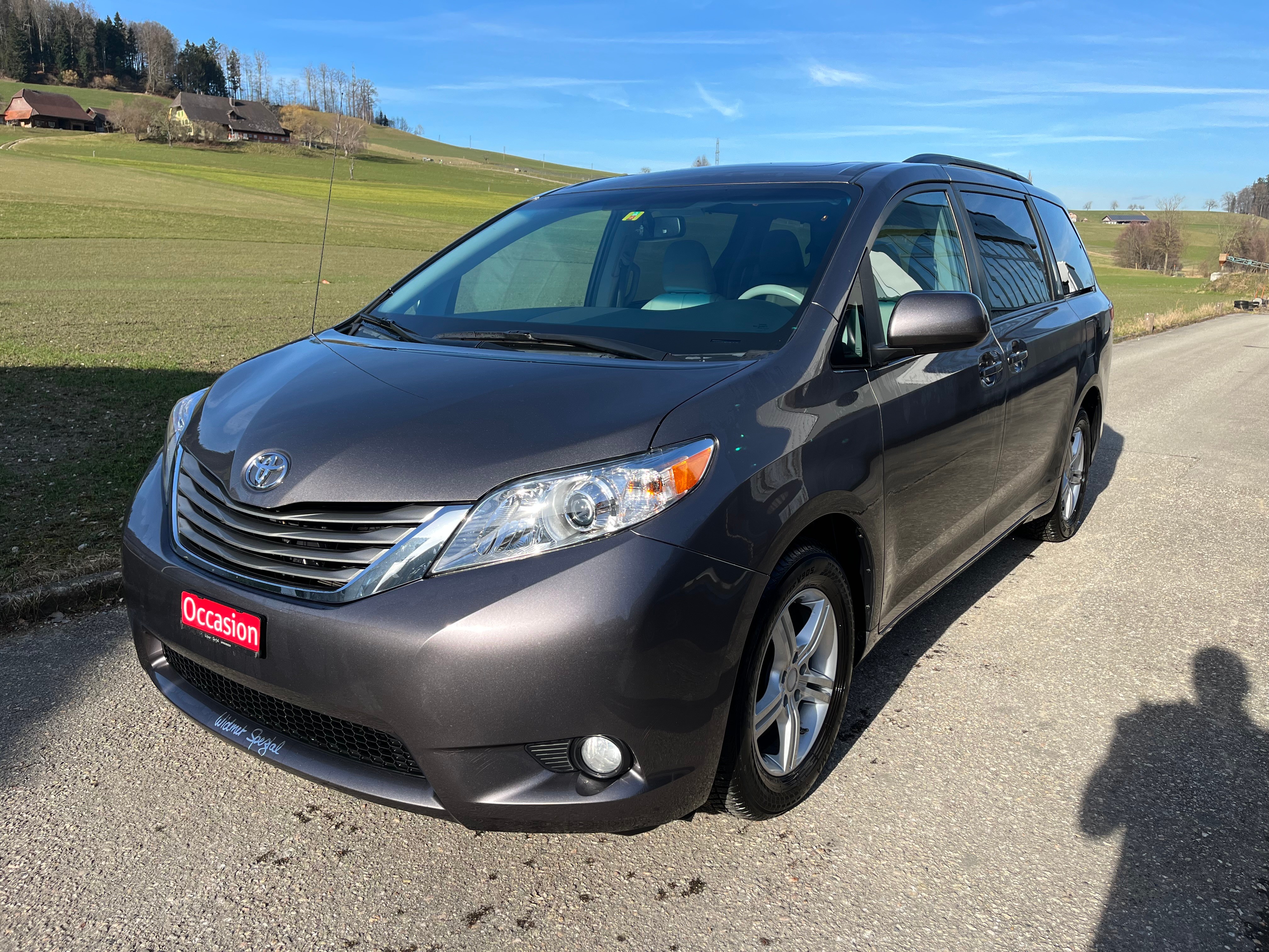 TOYOTA Sienna 3.5 A 4WD