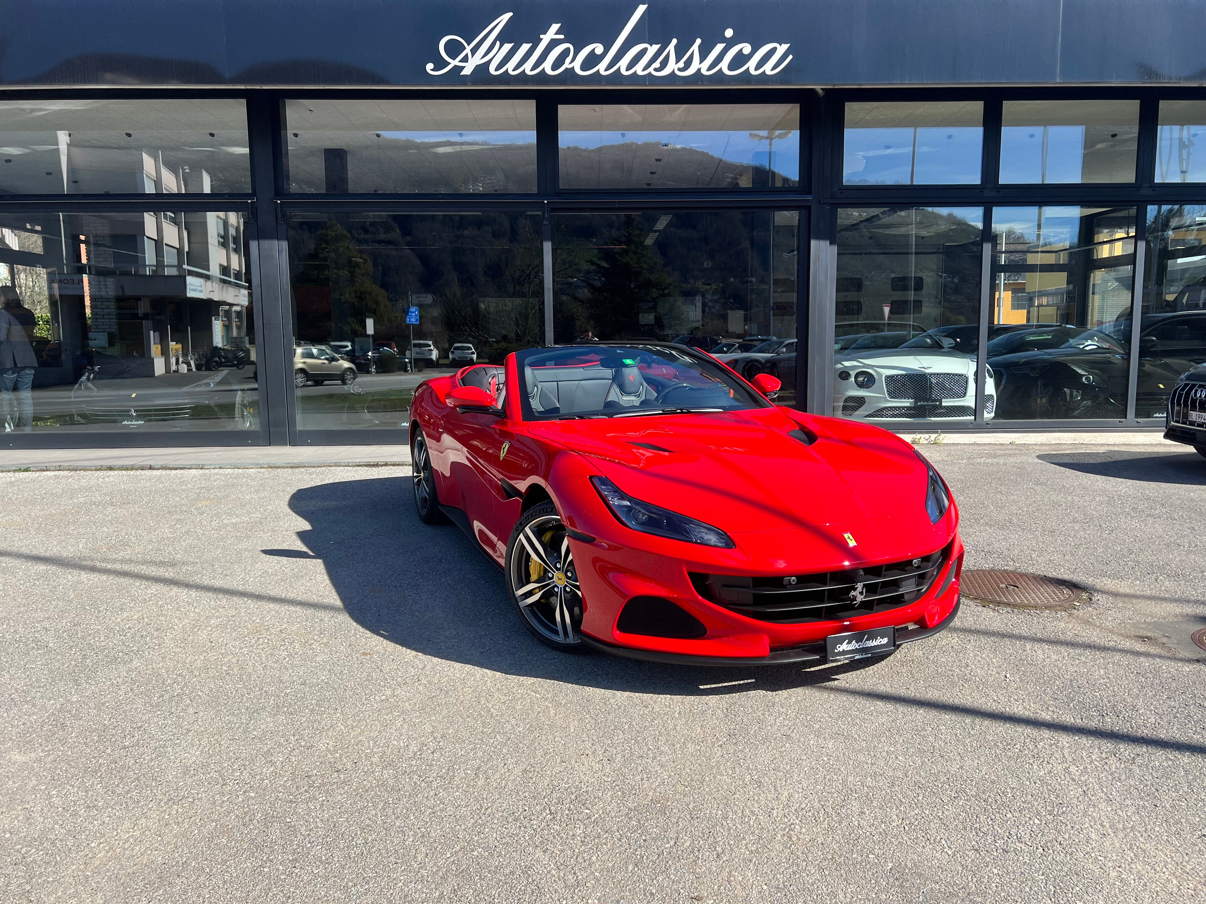 FERRARI Portofino M