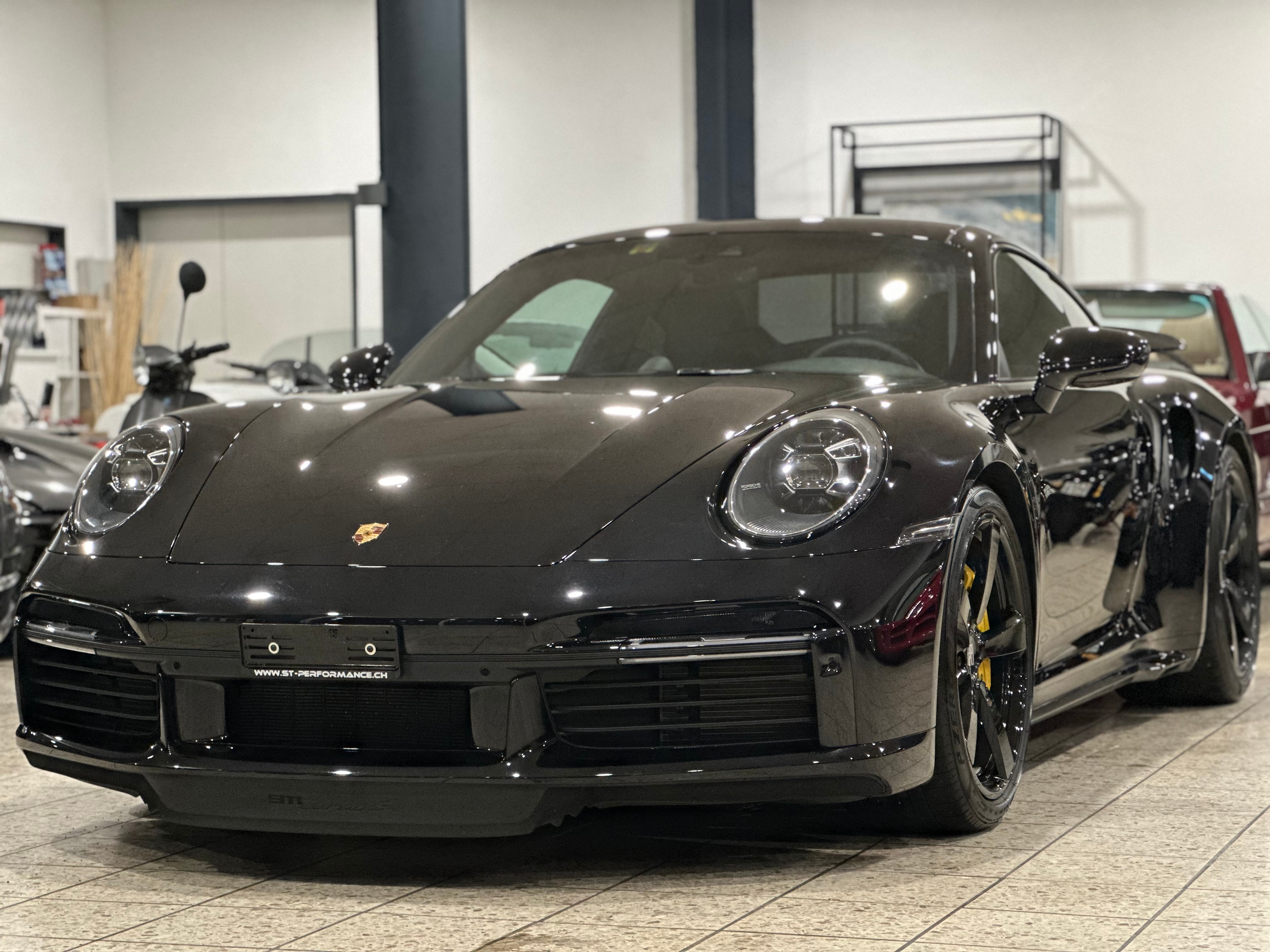 PORSCHE 911 Turbo S PDK