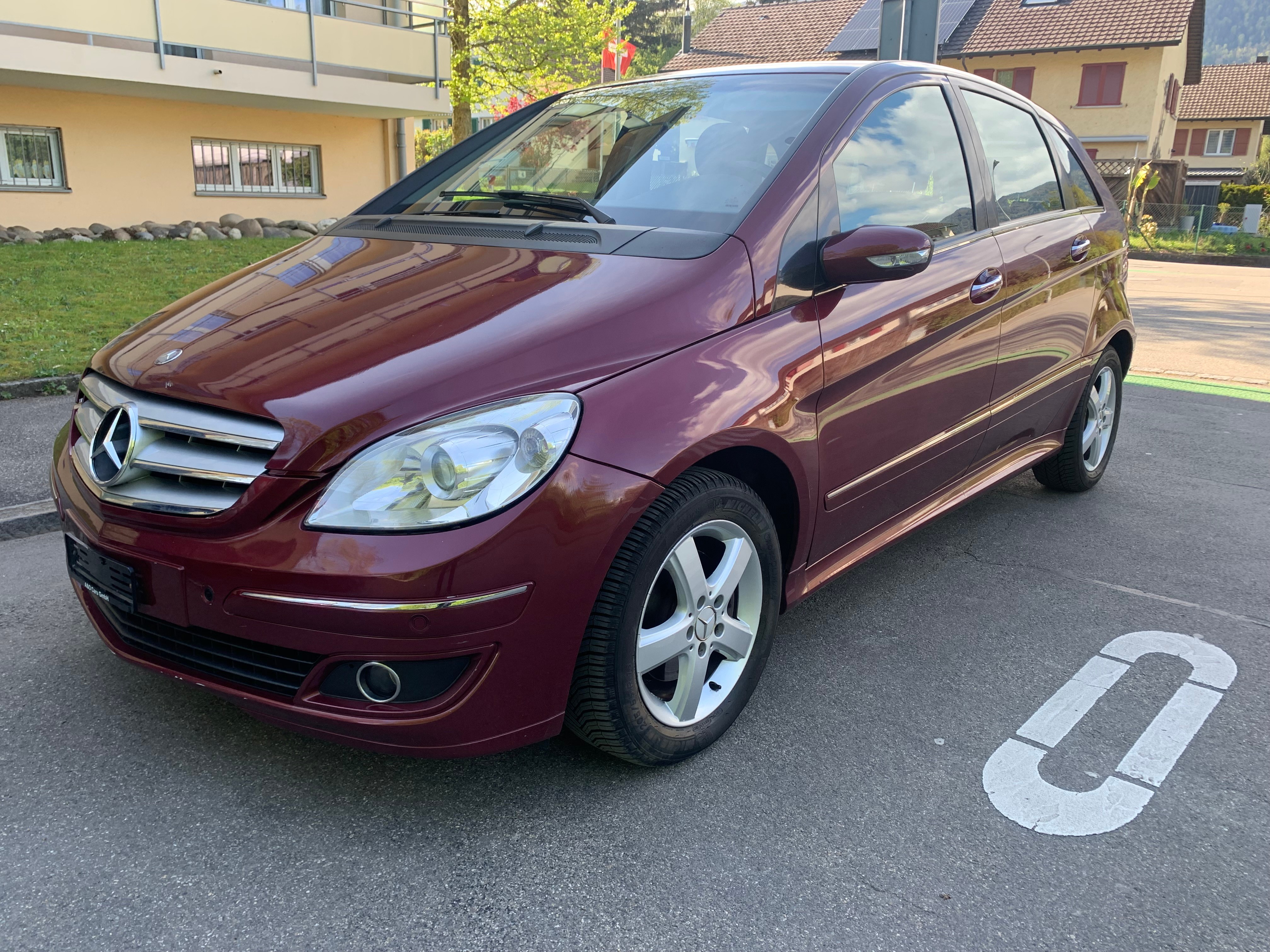 MERCEDES-BENZ B 200