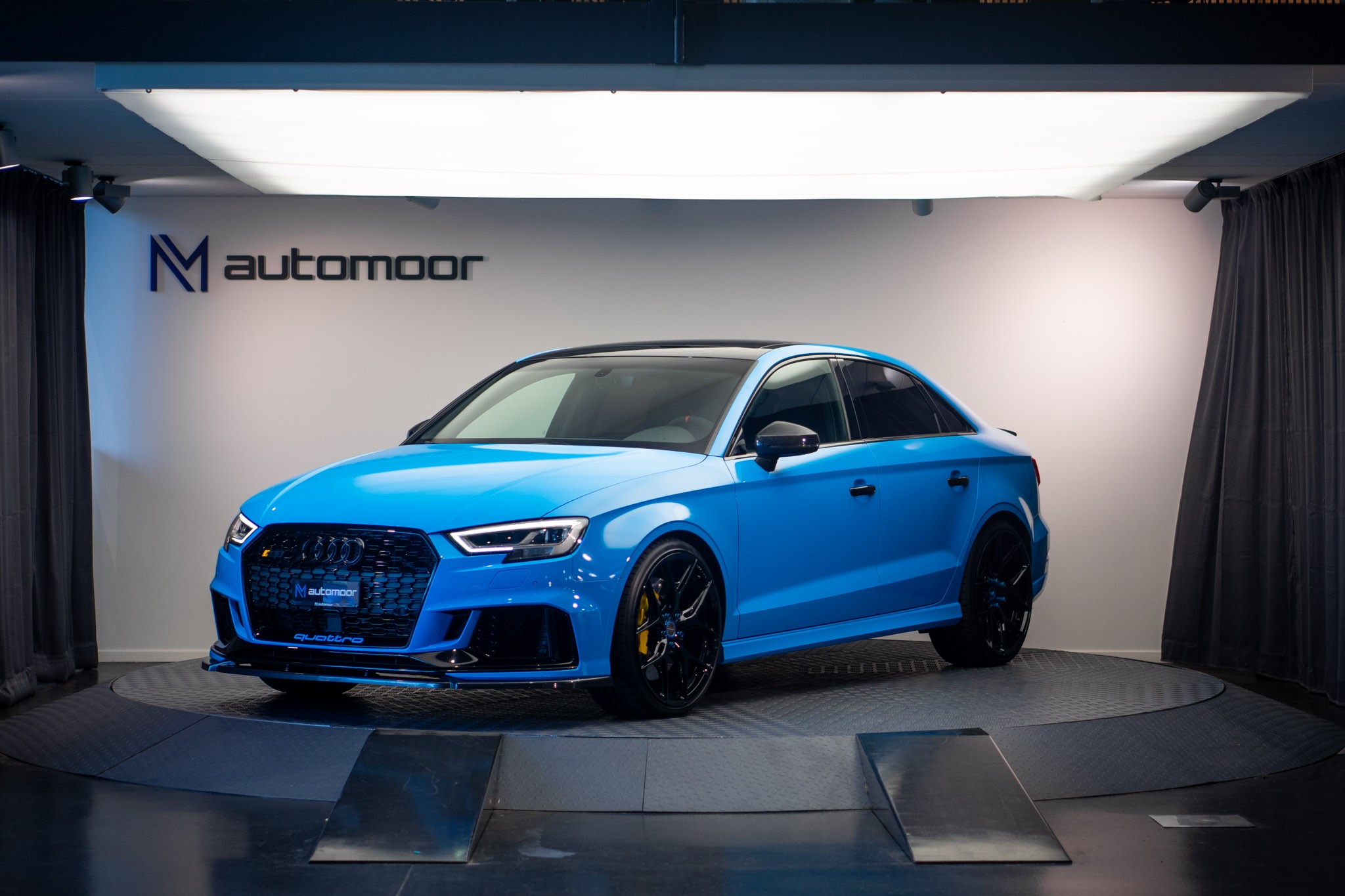 AUDI RS3 Limousine 2.5 TSI quattro S-tronic *Vossen* *Light Blue* *APR Ansaugung* *Magnetic Ride*