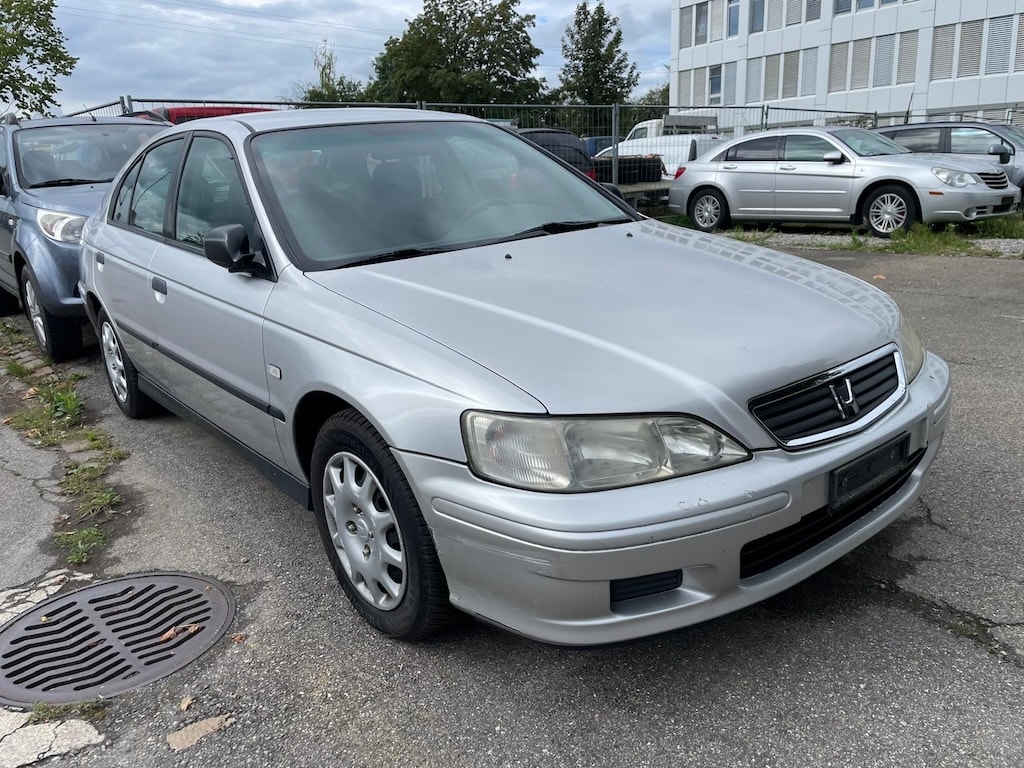 HONDA Accord 2.0i LS