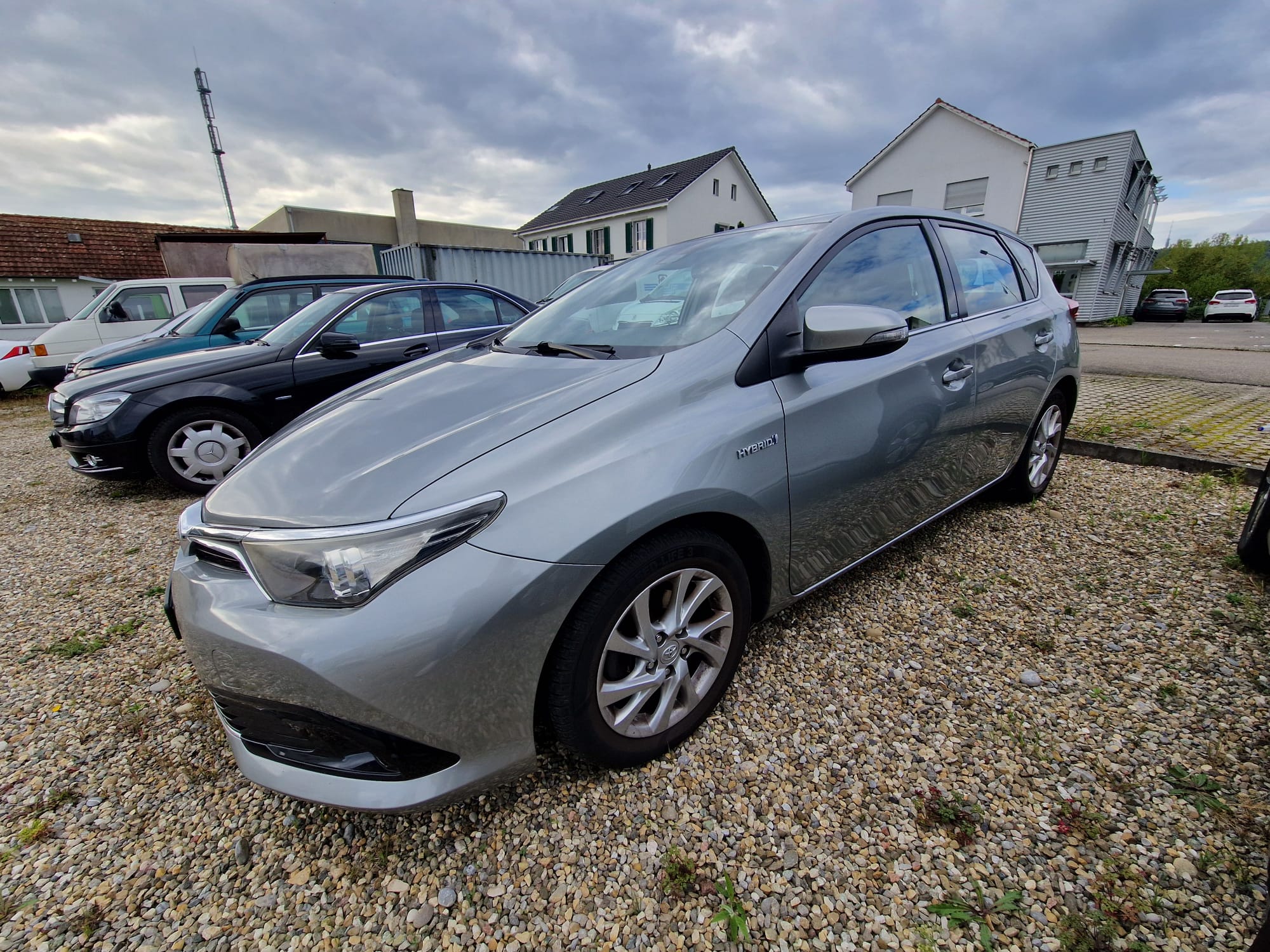 TOYOTA Auris 1.8 HSD Trend e-CVT