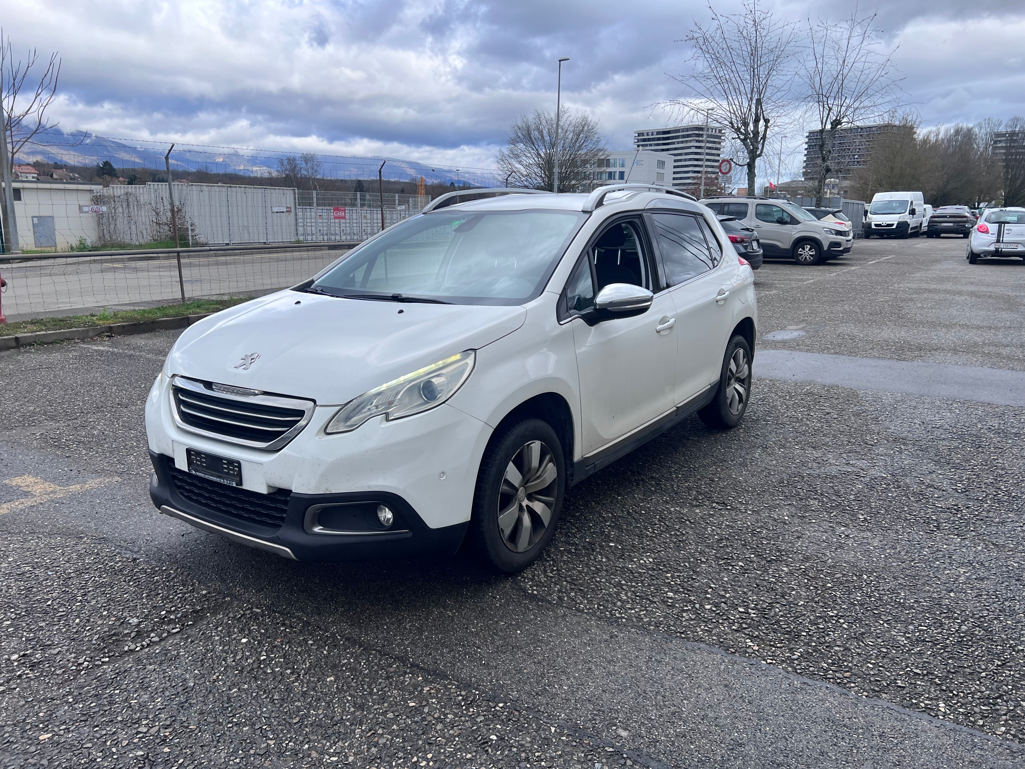 PEUGEOT 2008 1.6 e-HDi Allure