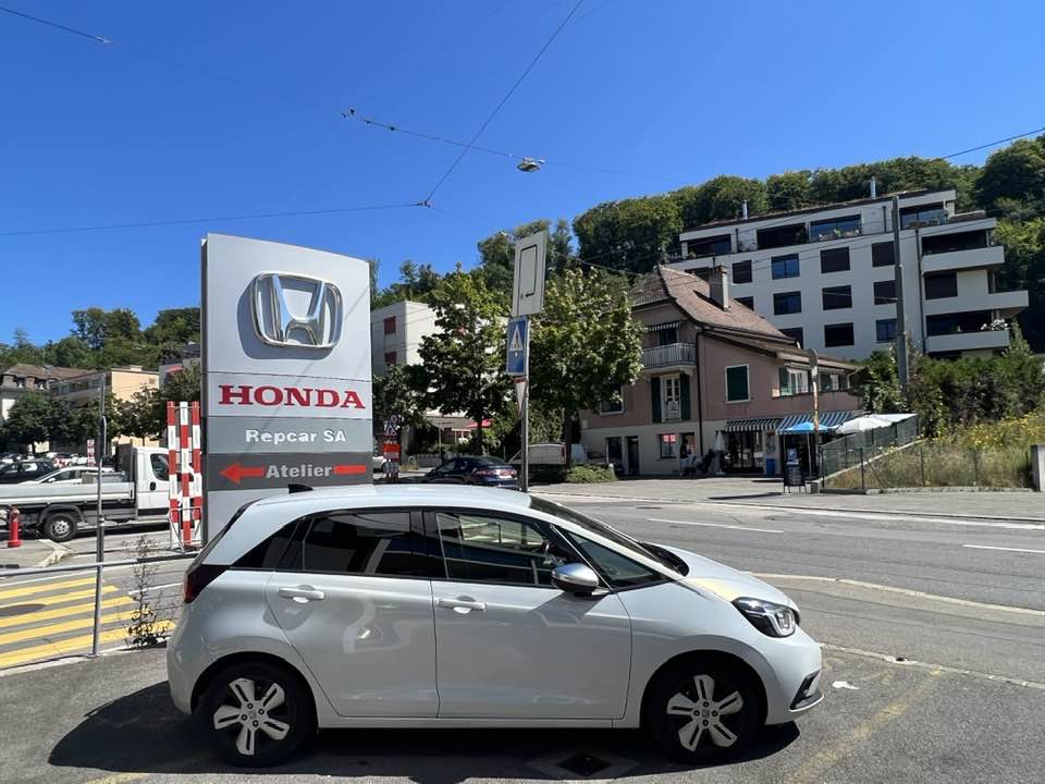 HONDA Jazz 1.5i-MMD Executive E-CVT