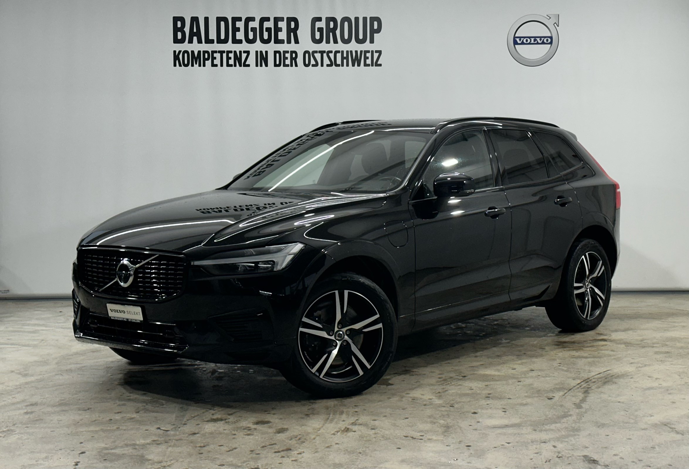 VOLVO XC60 T6 eAWD R-Design