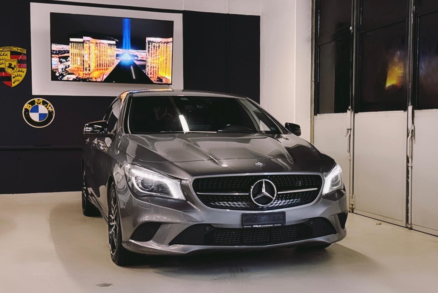 MERCEDES-BENZ CLA 200 Night Star 7G-DCT