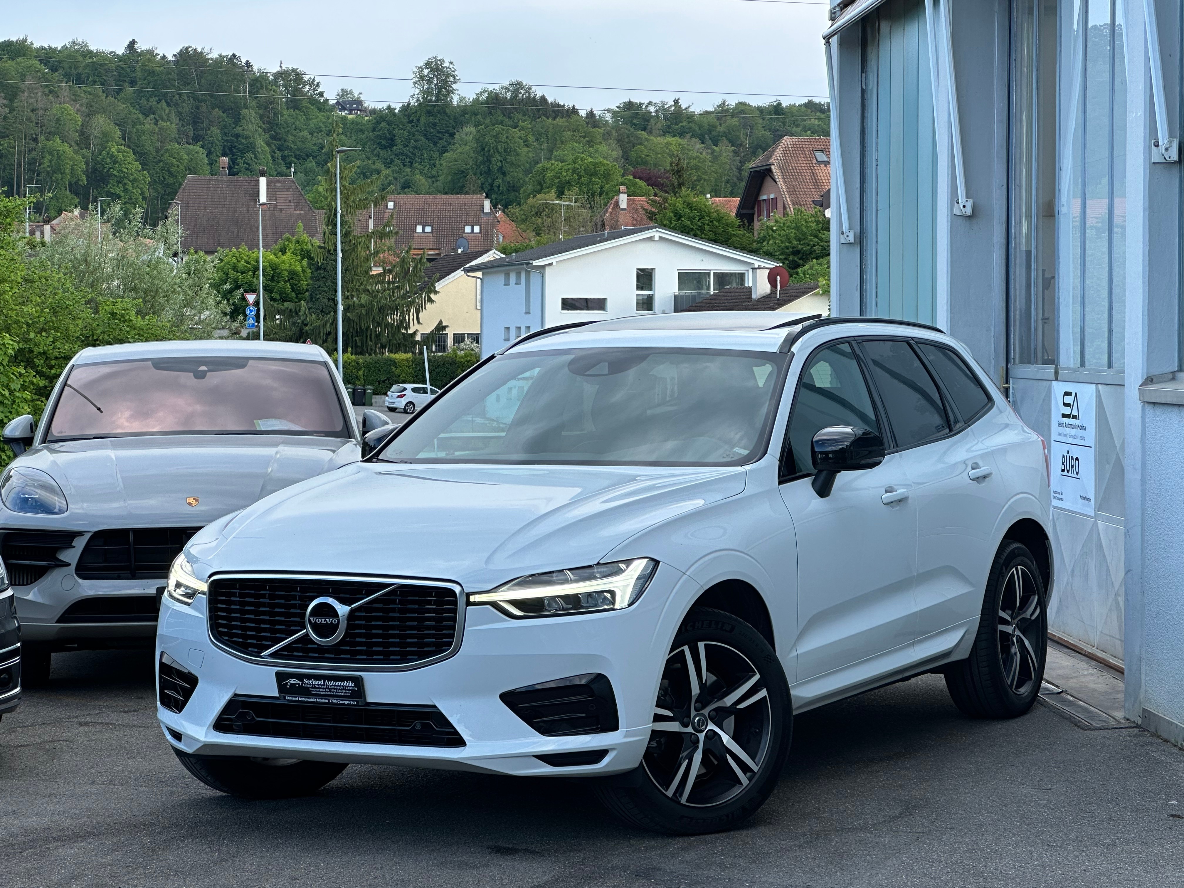 VOLVO XC60 B4 Diesel Mild Hybrid AWD R-Design Geartronic