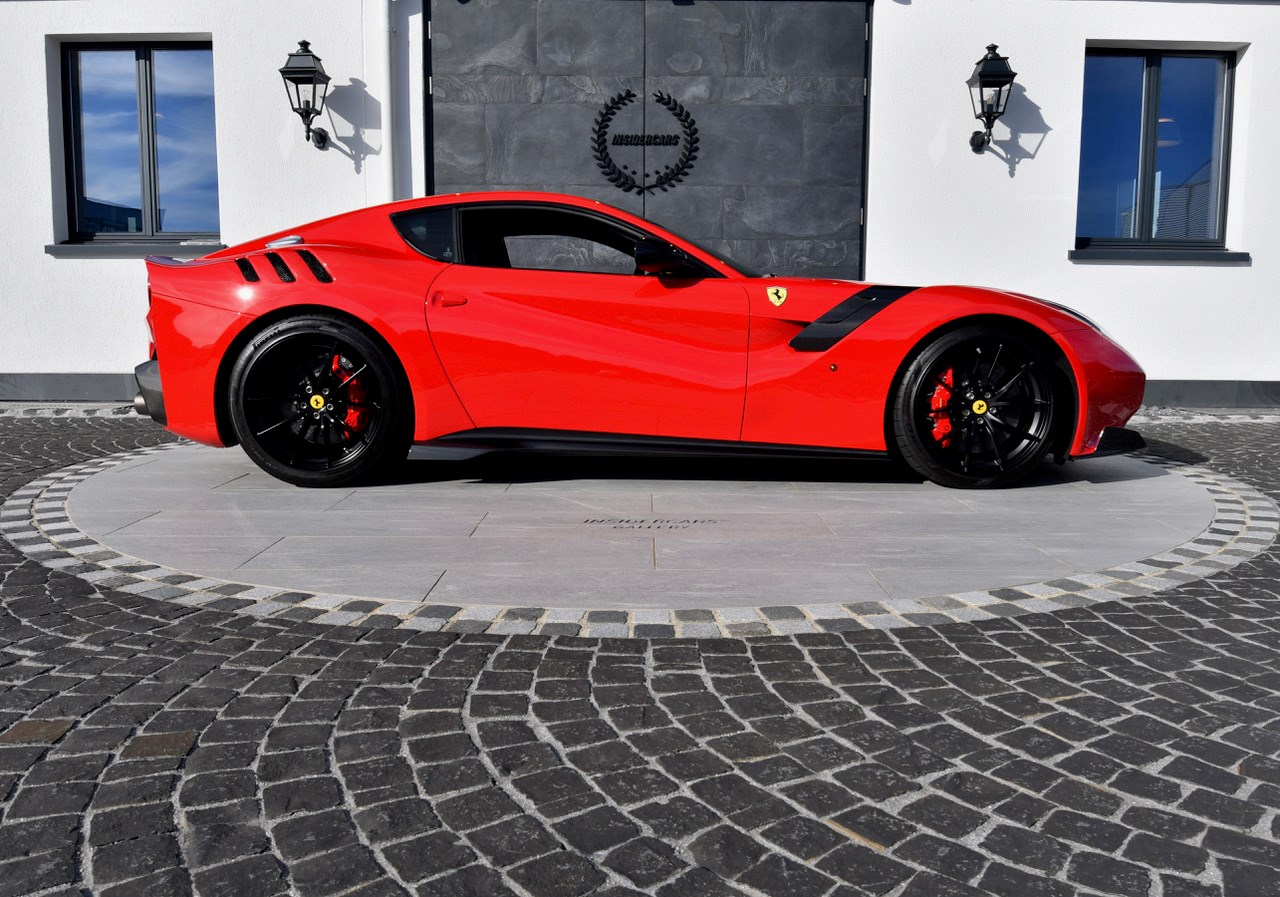 FERRARI F12 TDF