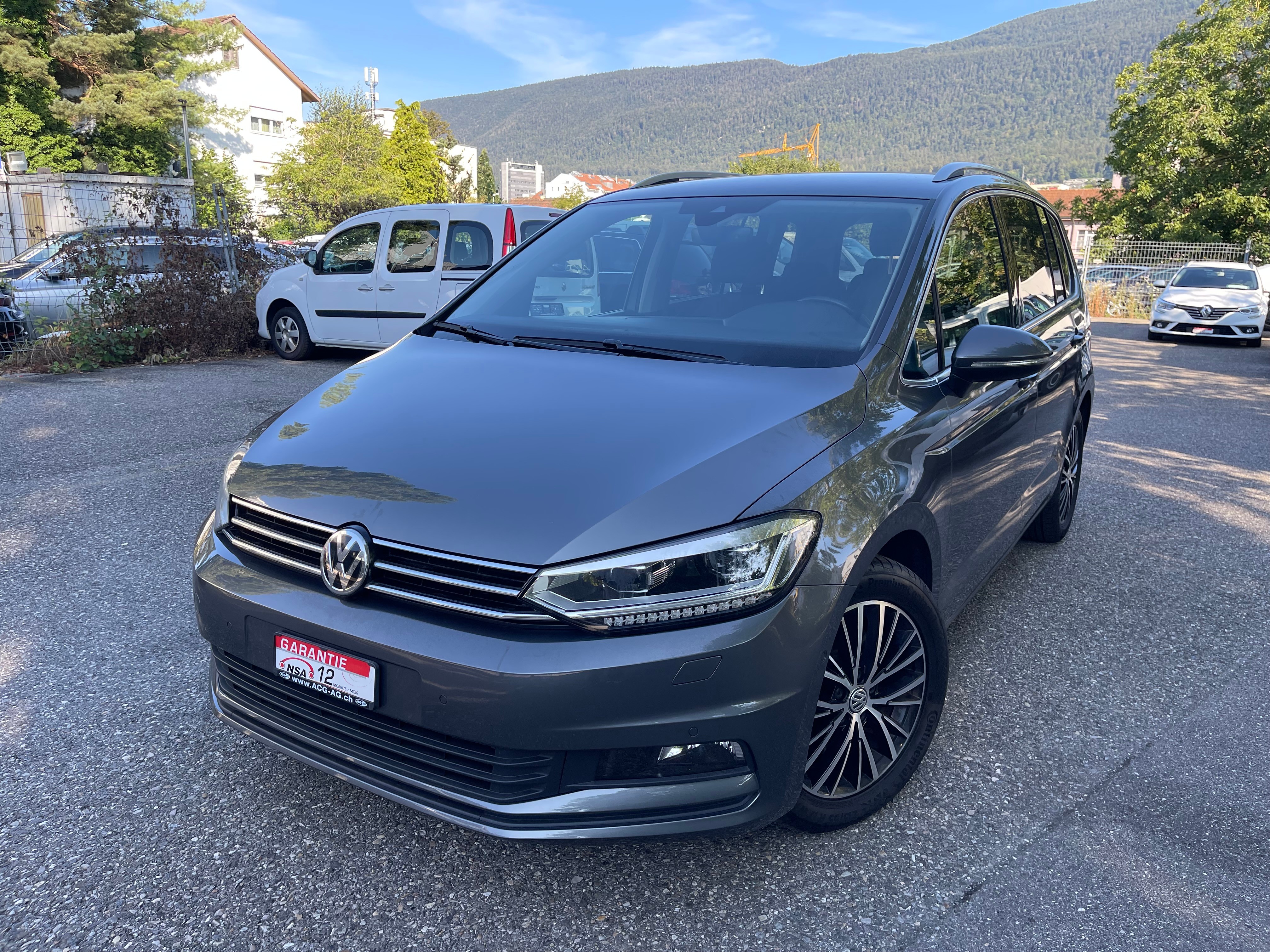 VW Touran 2.0 TDI BlueMotion Technol Comfortline DSG * 07x Sitze * Gr. Navi * Klima-auto * Tempomat * PDC V&H-Rückfahrkamera *