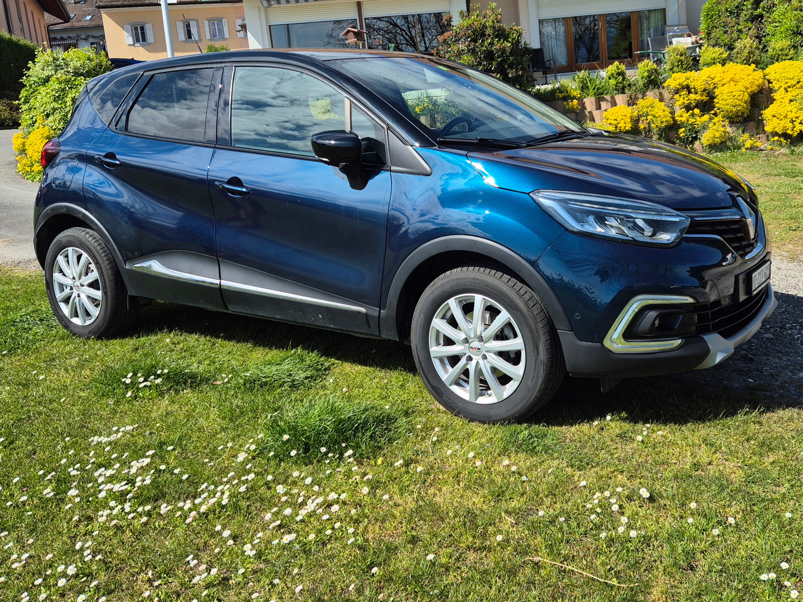 RENAULT Captur 1.2 T 16V 90th Anniversary EDC