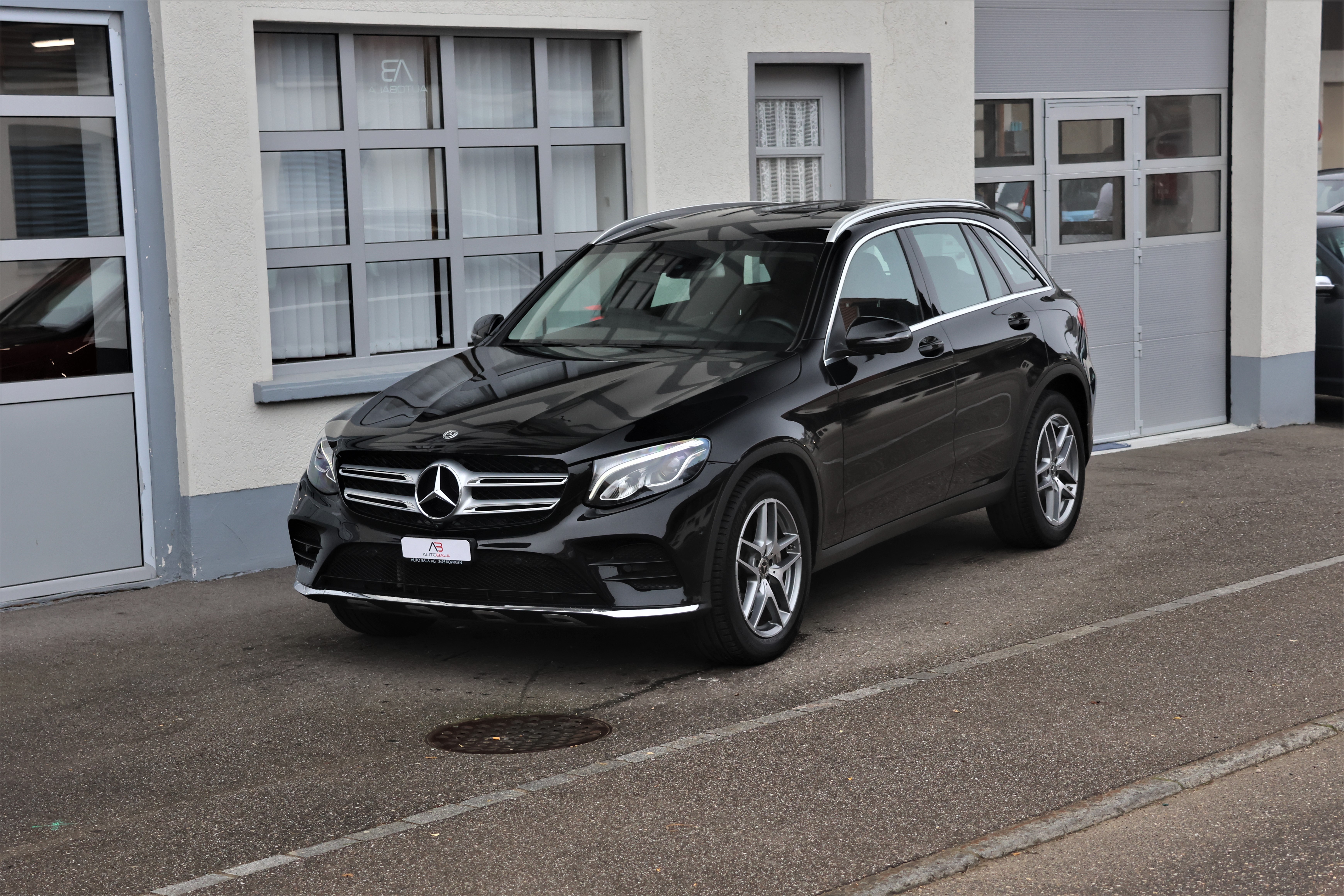 MERCEDES-BENZ GLC 250 AMG Line 4Matic 9G-Tronic (CH)