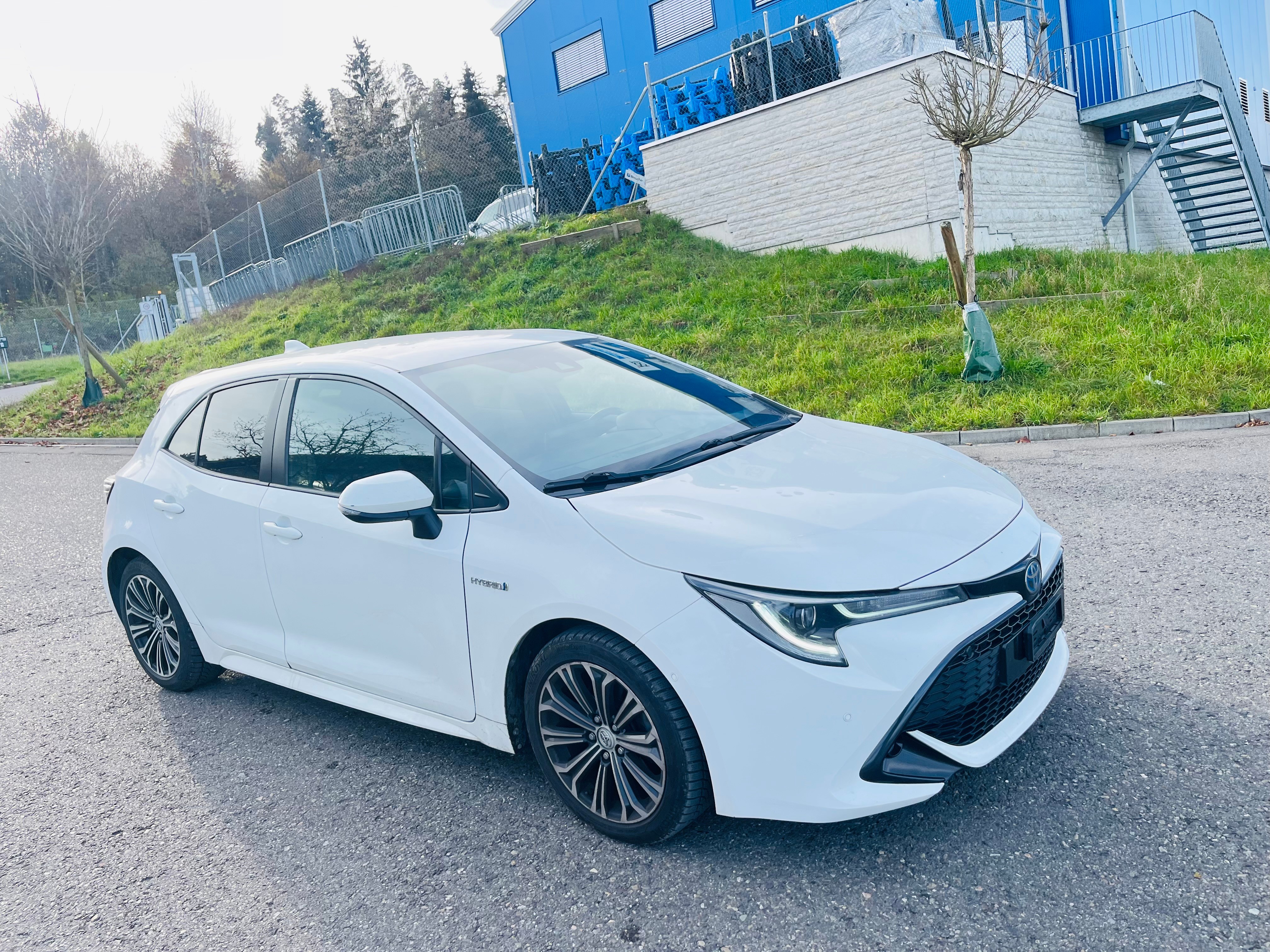 TOYOTA Corolla Touring Sports 2.0 HSD Trend e-CVT