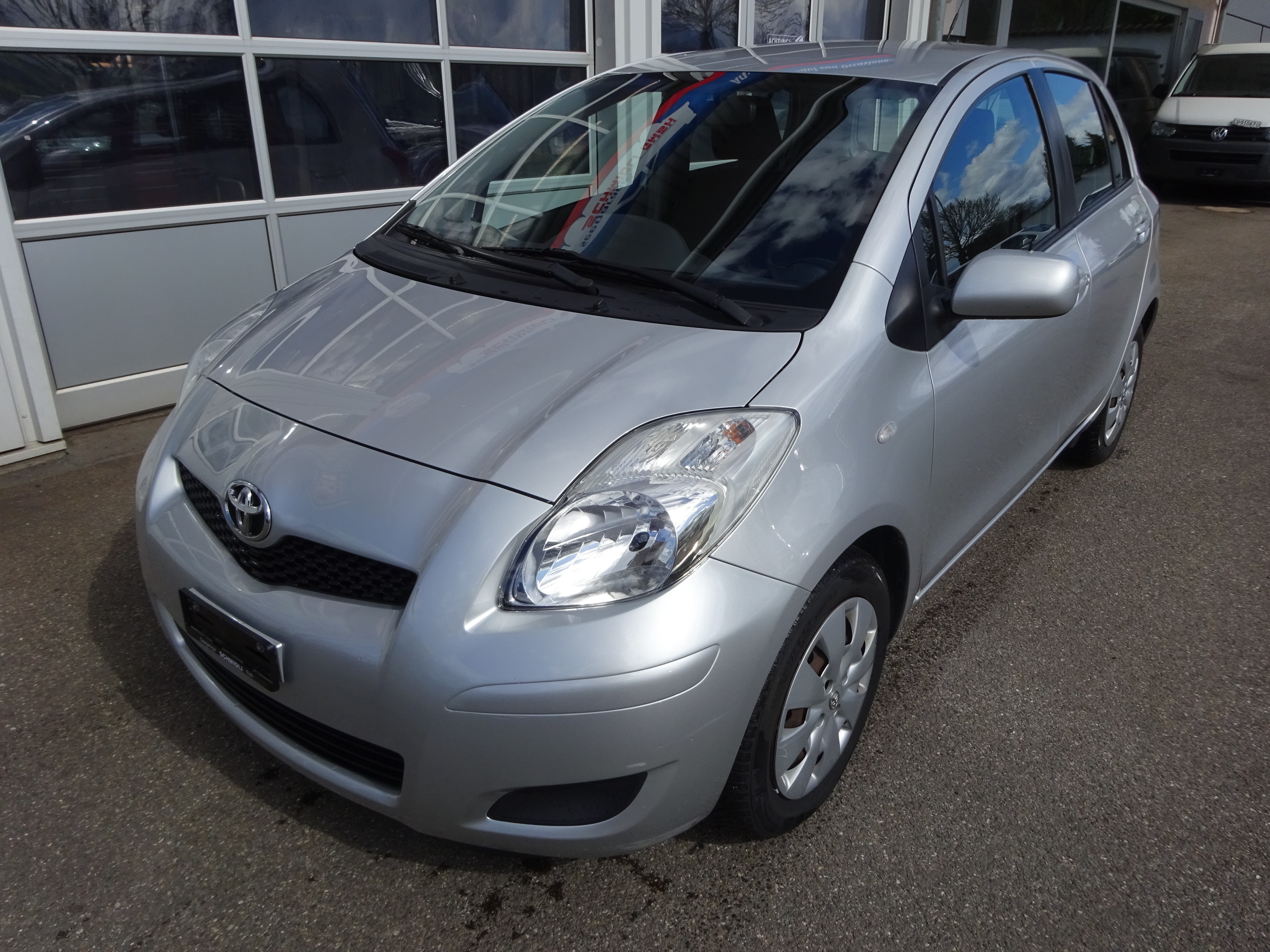 TOYOTA Yaris 1.33 Linea Sol