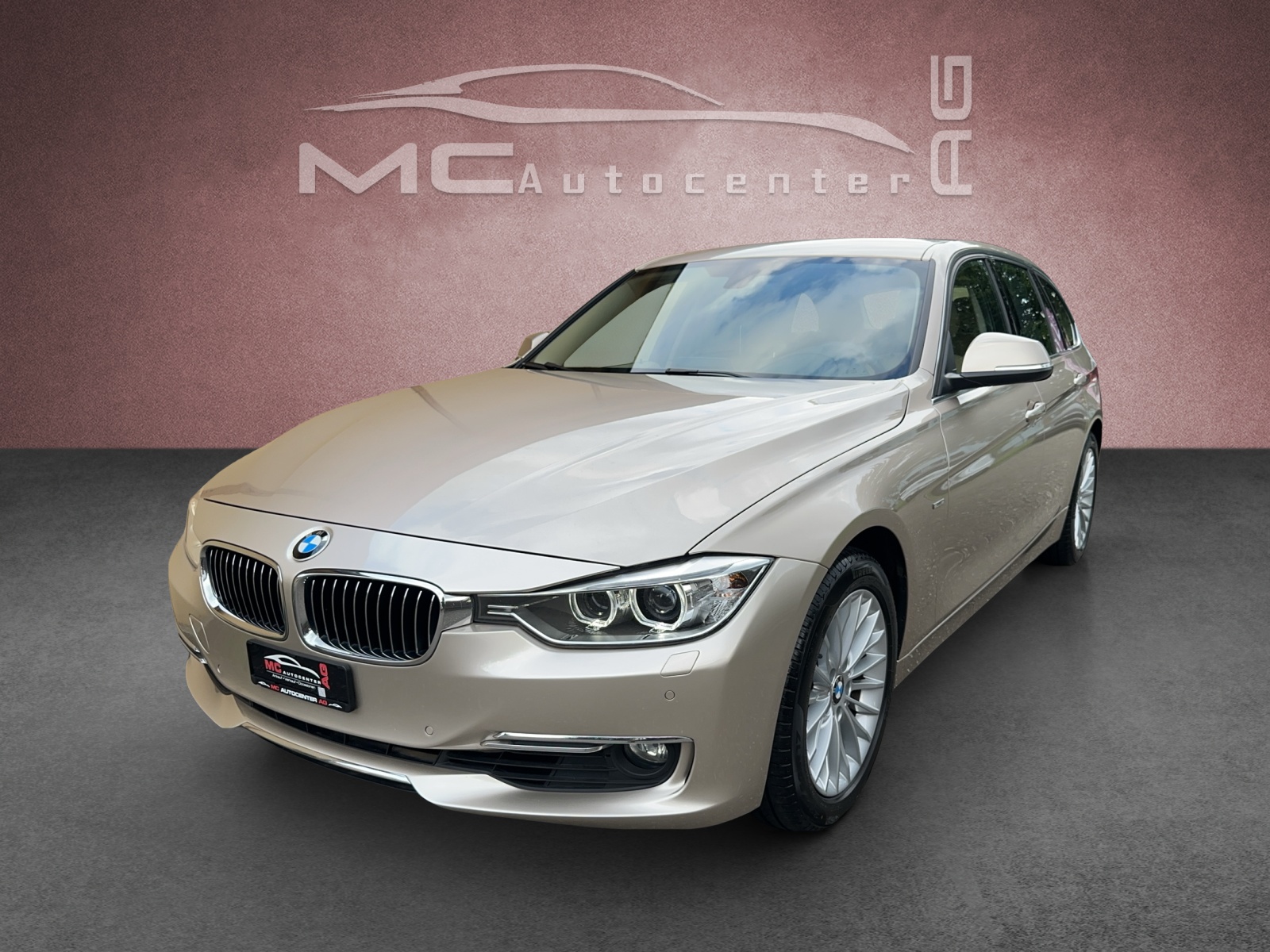 BMW 320i xDrive Touring Luxury