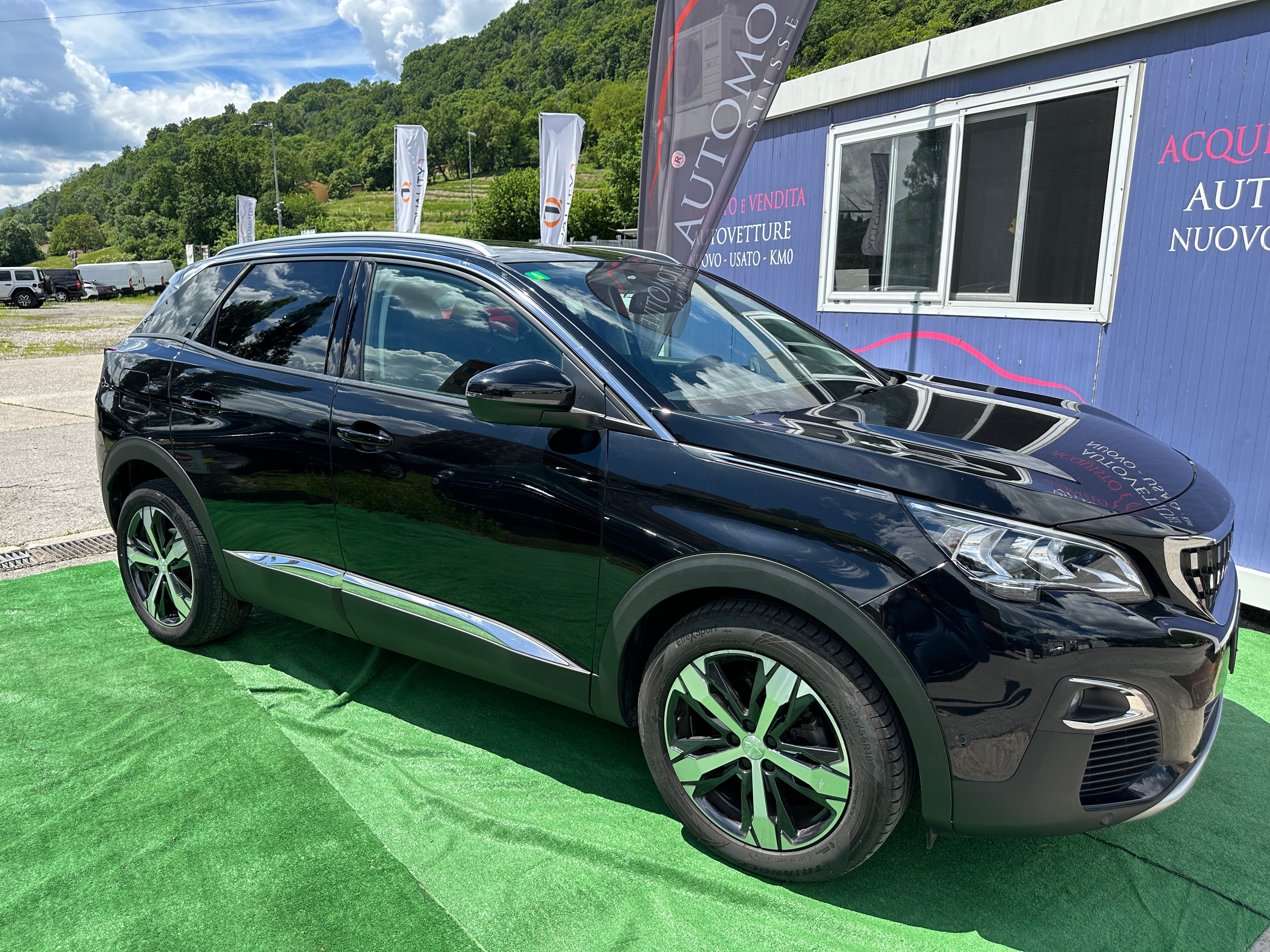 PEUGEOT 3008 1.2 PureTech Allure