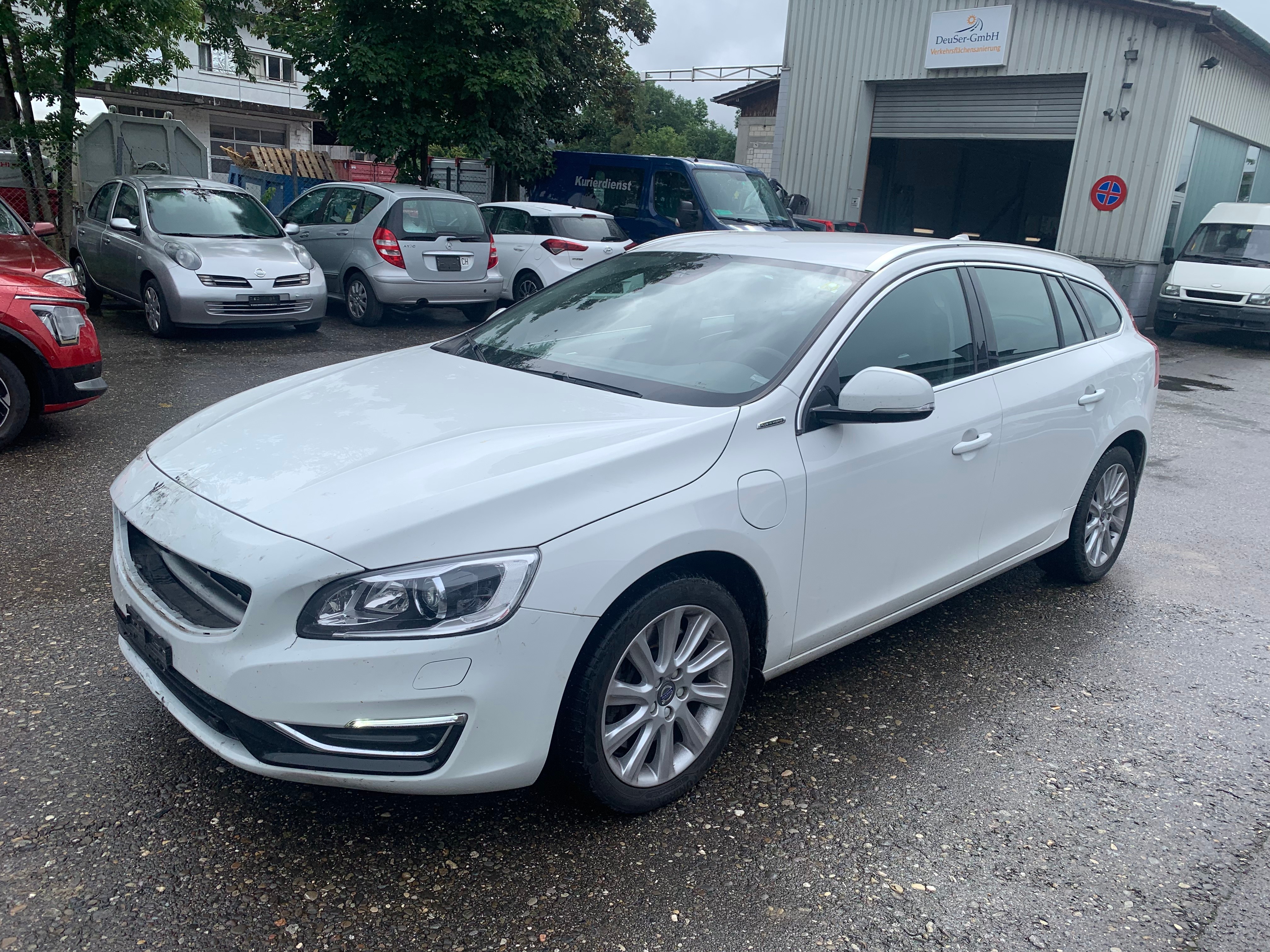 VOLVO V60 D6 AWD Plug-in Hybrid Summum R Geartronic