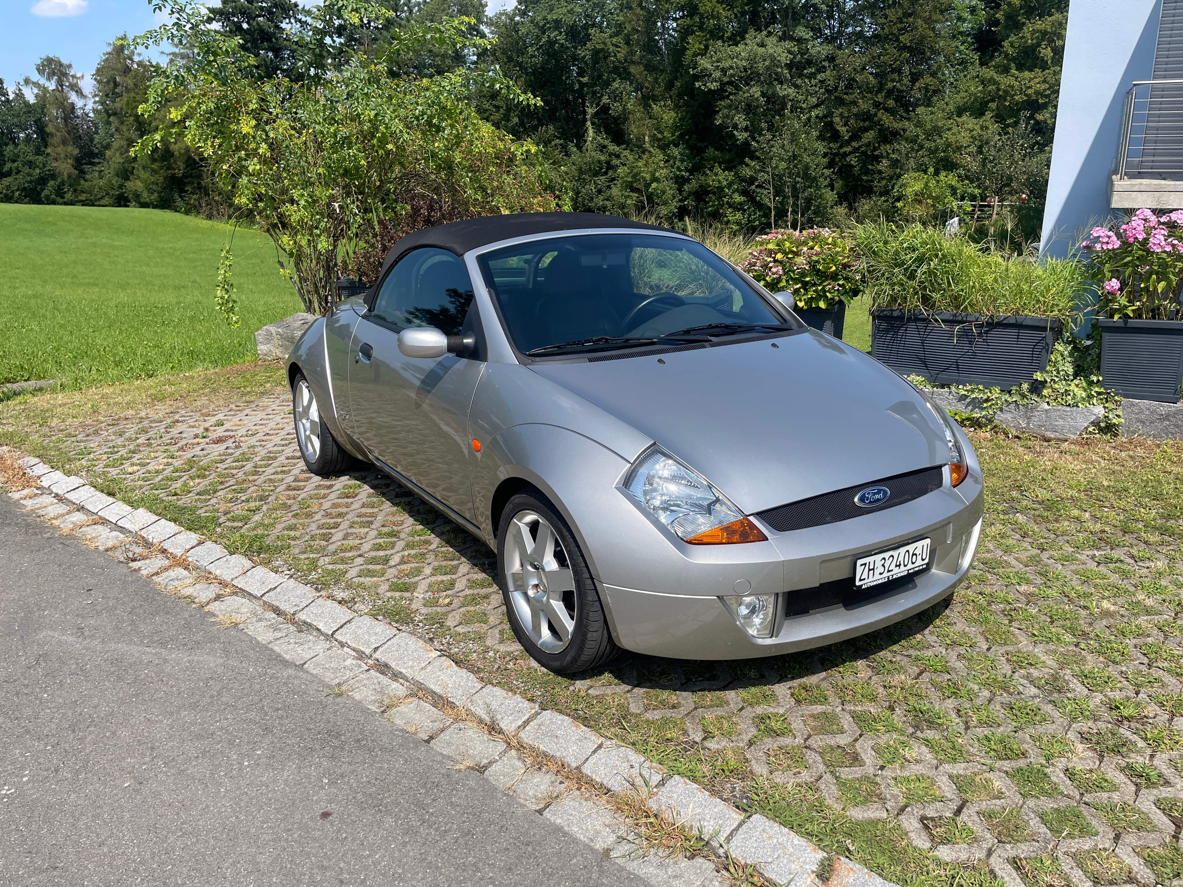 FORD Streetka 1.6 (Luxury)