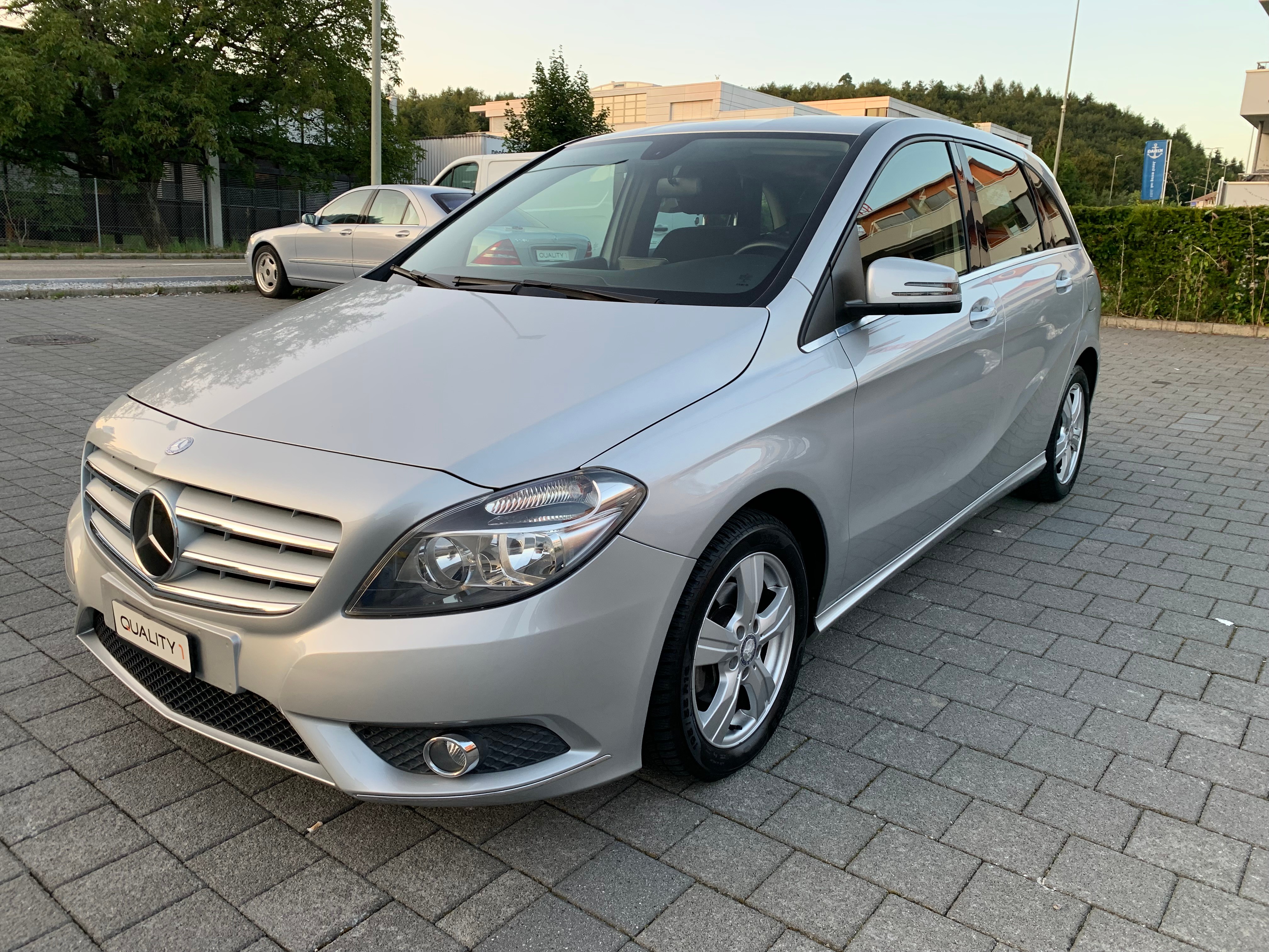 MERCEDES-BENZ B 180 CDI