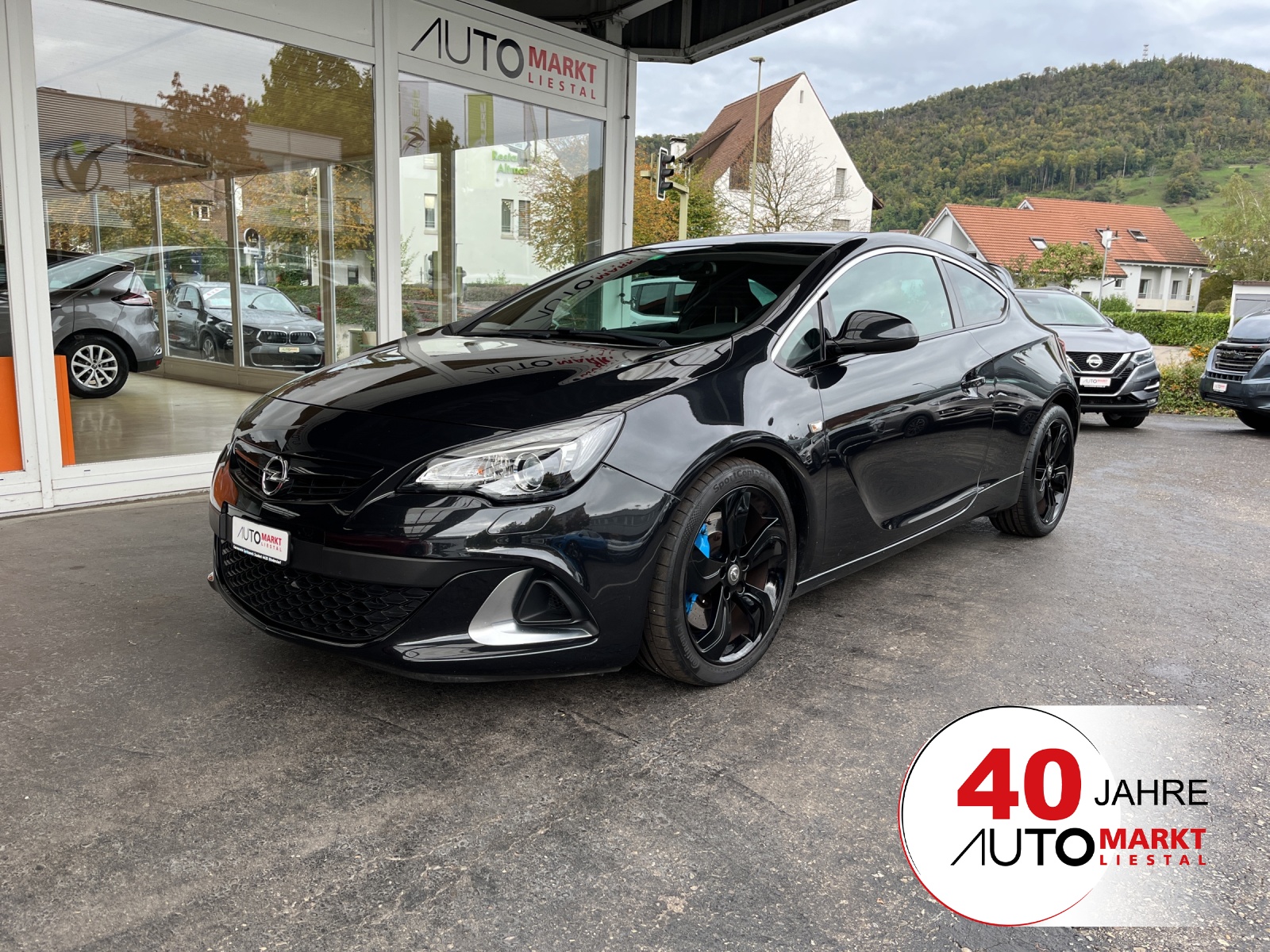 OPEL Astra GTC 2.0i 16V Turbo OPC