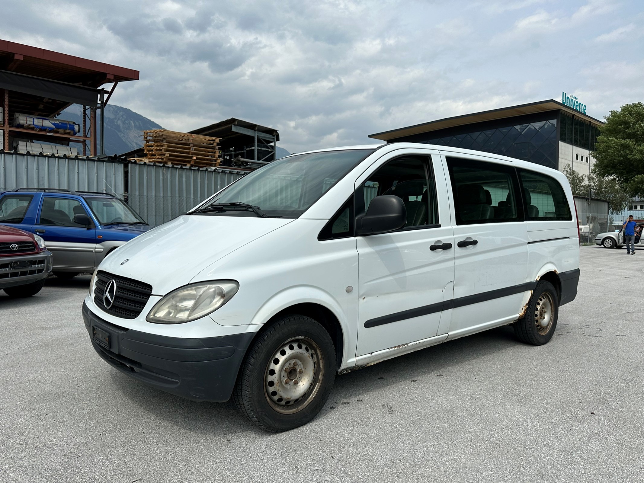 MERCEDES-BENZ VITO 111 CDI