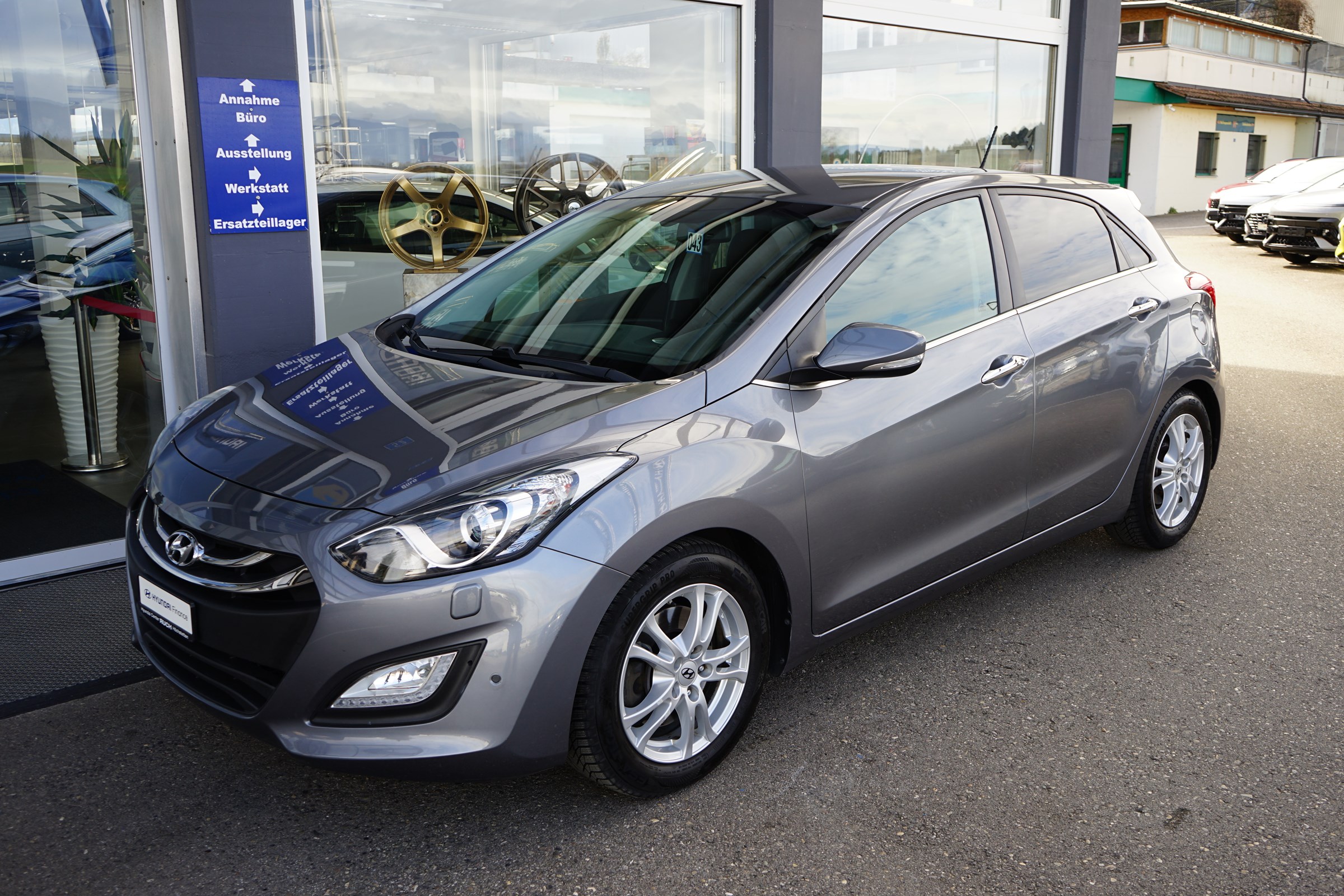 HYUNDAI i30 1.6 GDI Premium Automatic