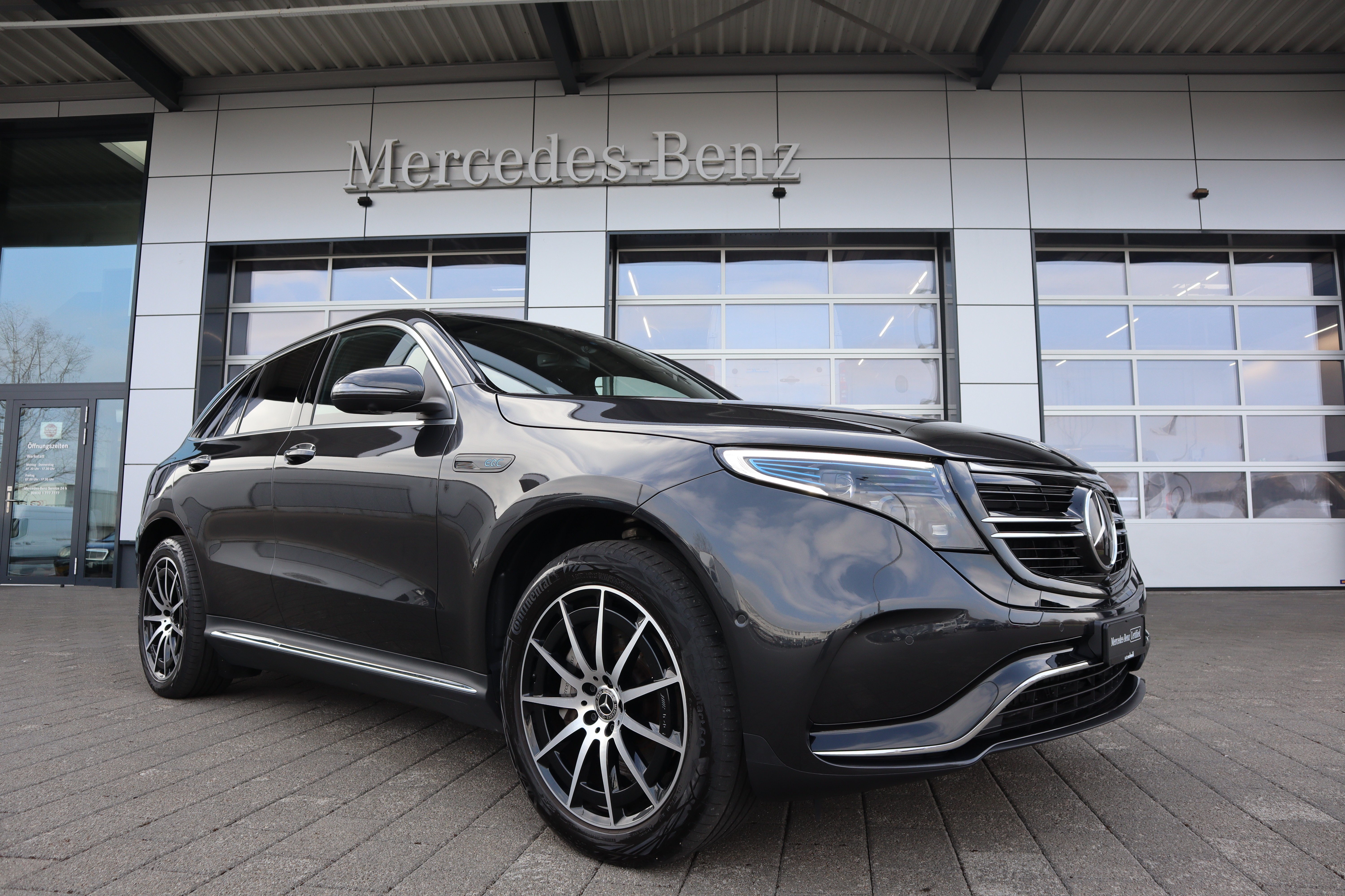 MERCEDES-BENZ EQC 400 AMG Line 4Matic