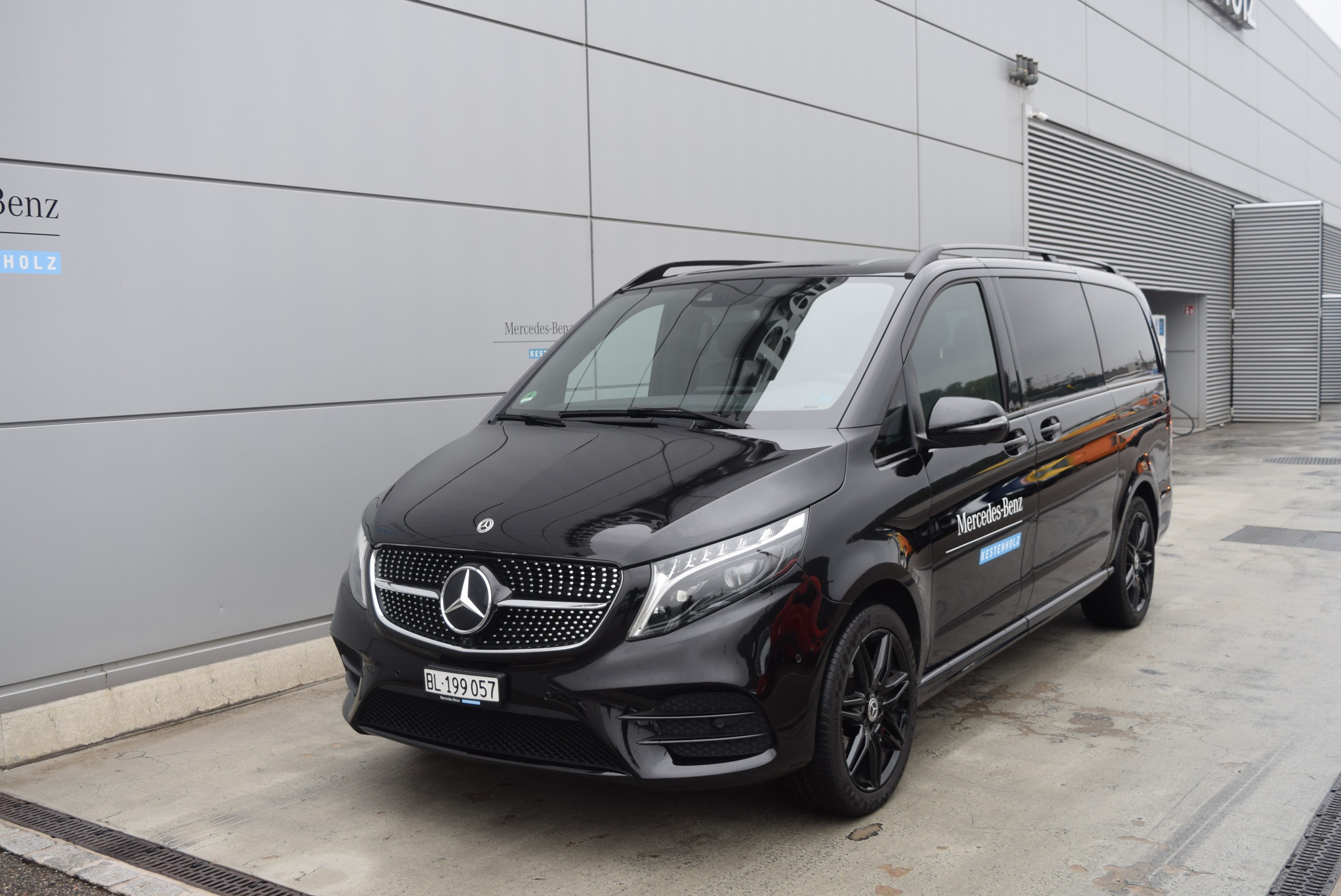 MERCEDES-BENZ V 300 d lang Swiss Edition 4Matic 9G-Tronic