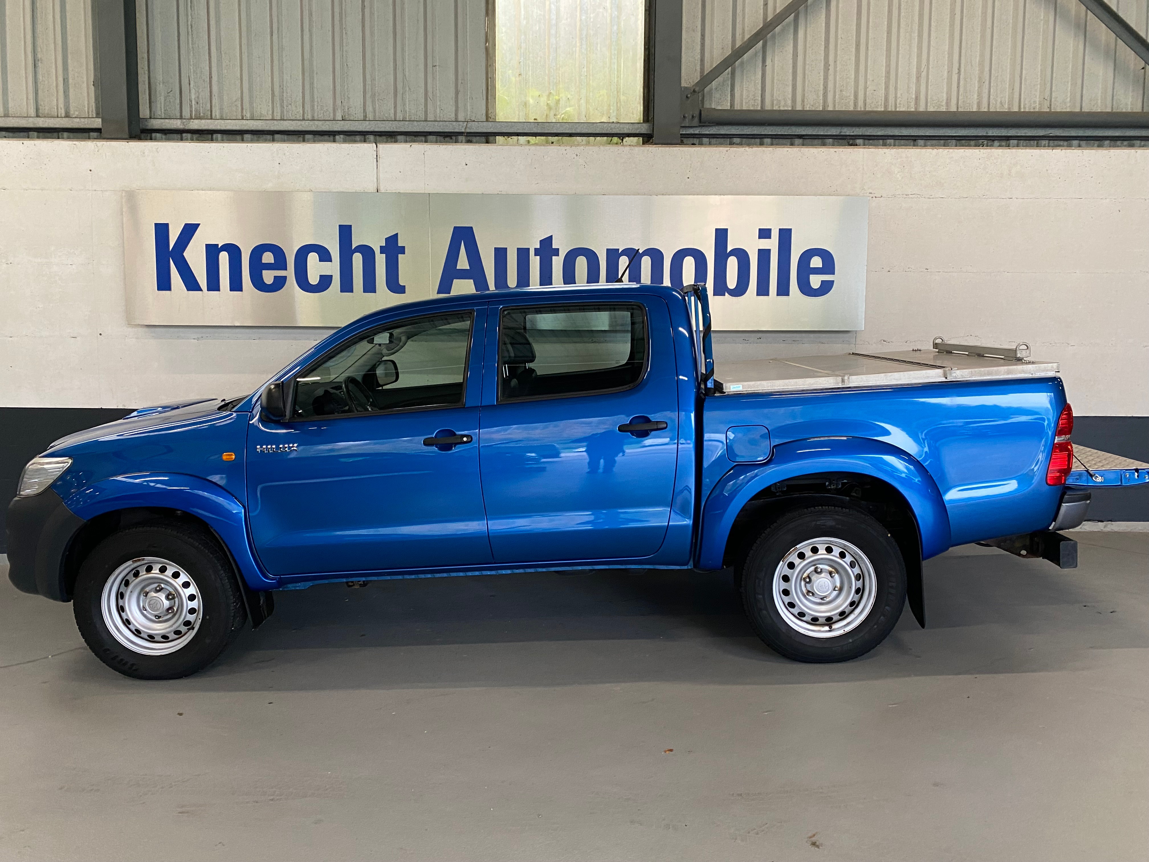 TOYOTA Hilux 2.5D 4WD Double Cab Luna 5.Plätzer