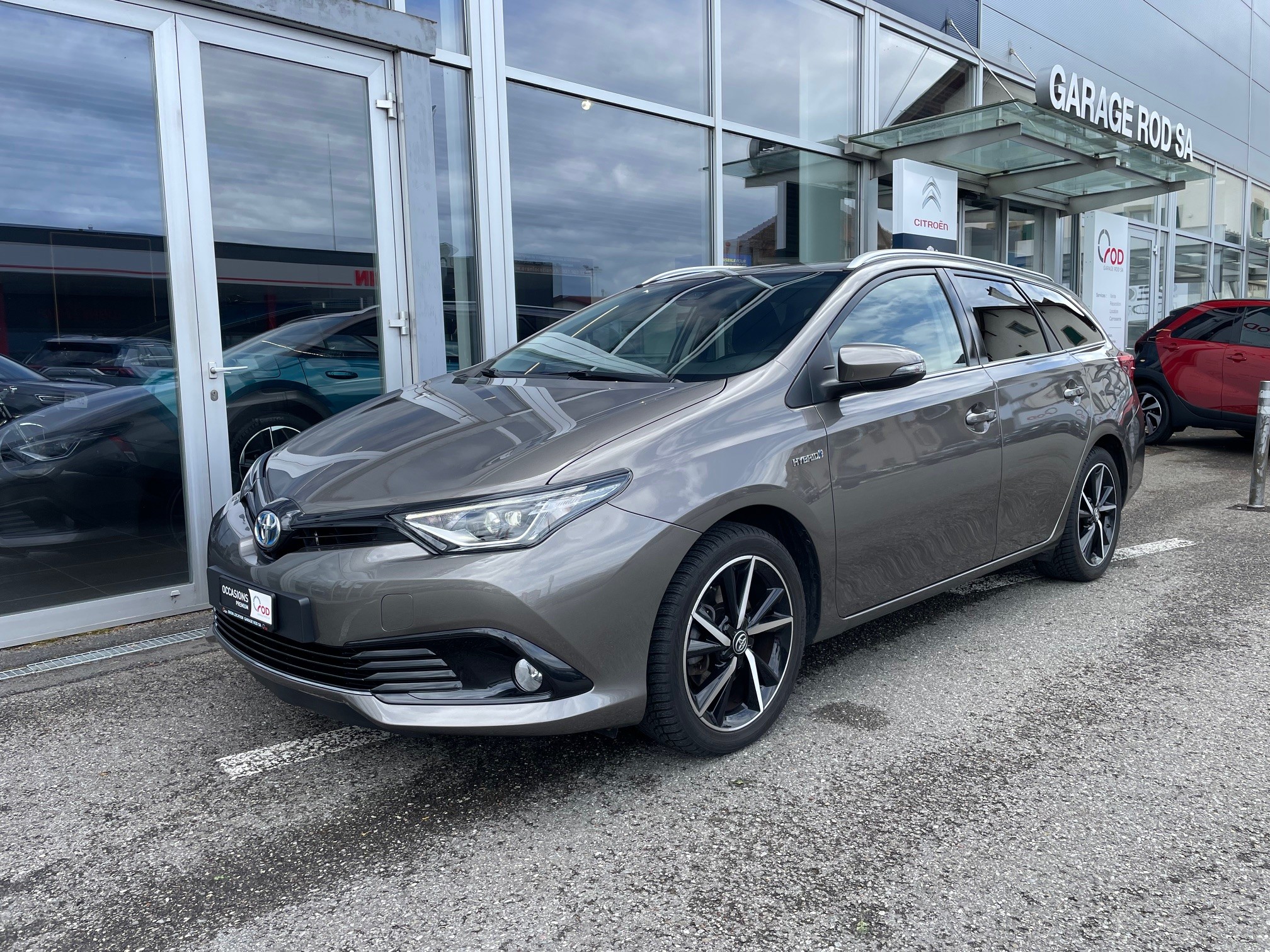 TOYOTA Auris Touring Sports 1.8 HSD Premium e-CVT