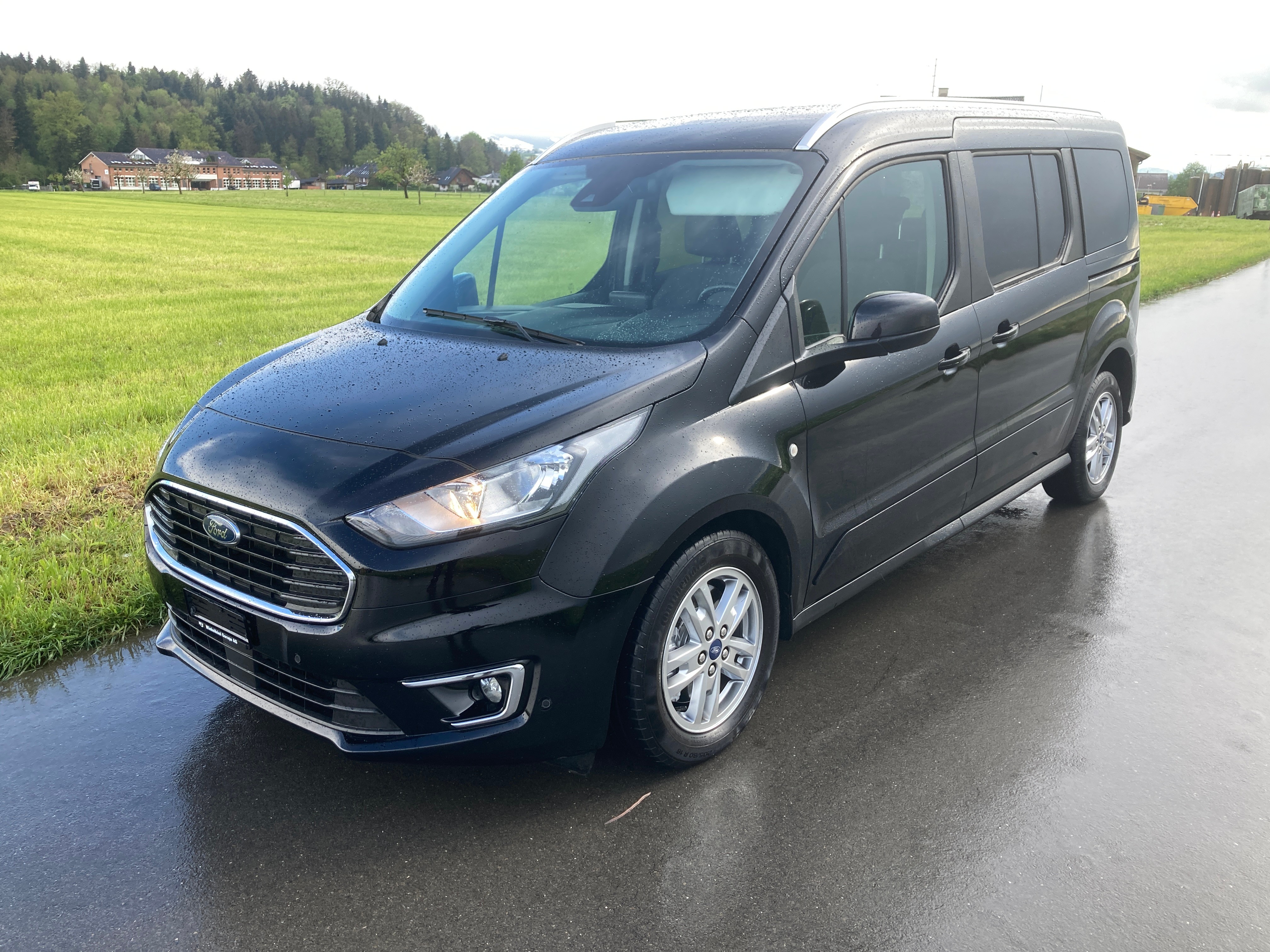 FORD Grand Tourneo Connect 1.5 EcoBlue Titanium Automat 7 Sitzer