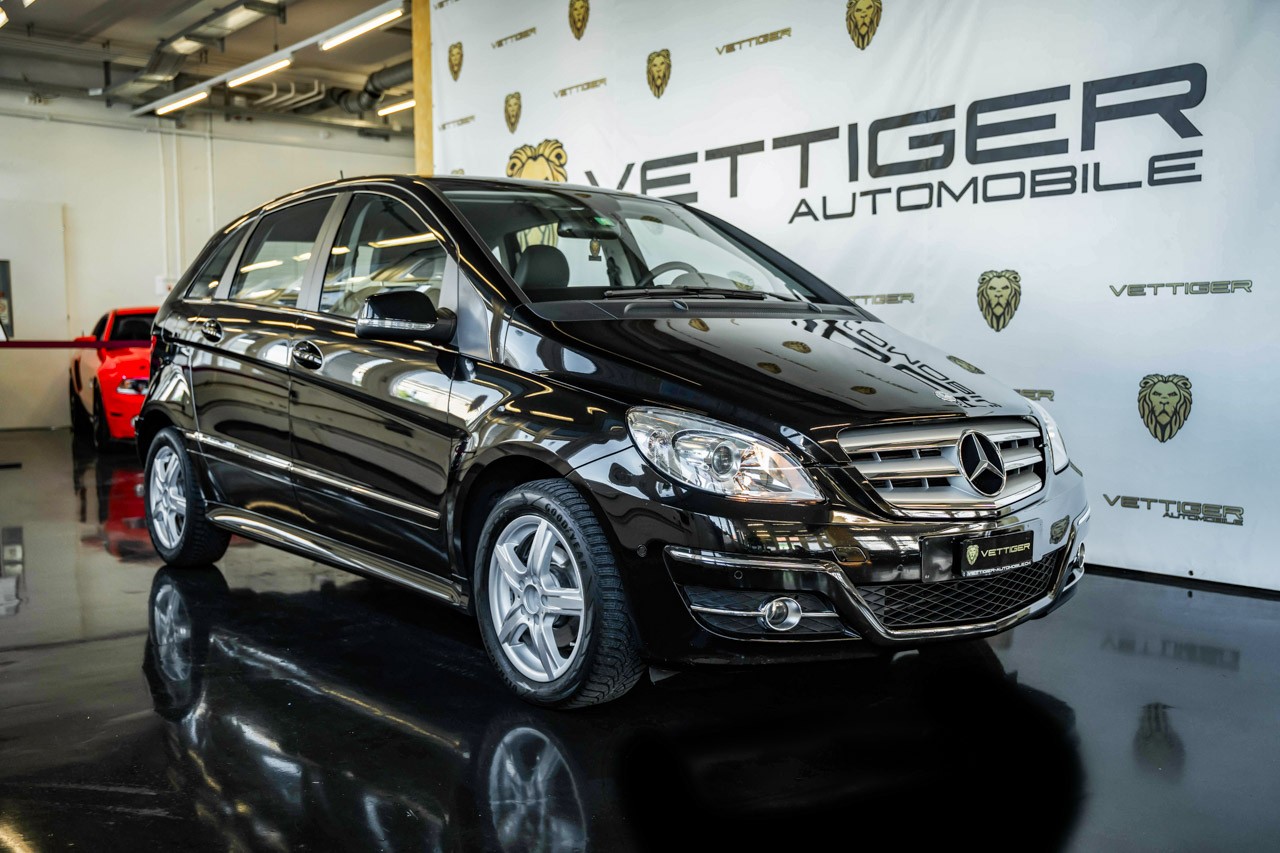 MERCEDES-BENZ B 180 Selection Autotronic