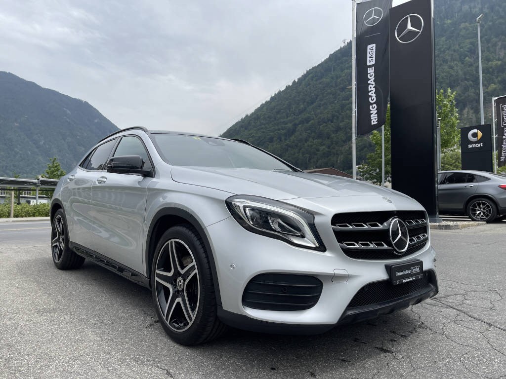 MERCEDES-BENZ GLA 250 4MATIC Swiss Star