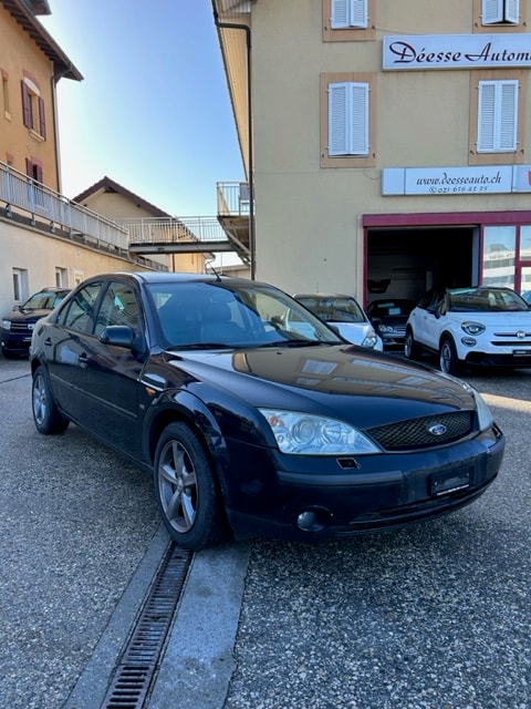 FORD Mondeo 2.5i V6 24V Trend