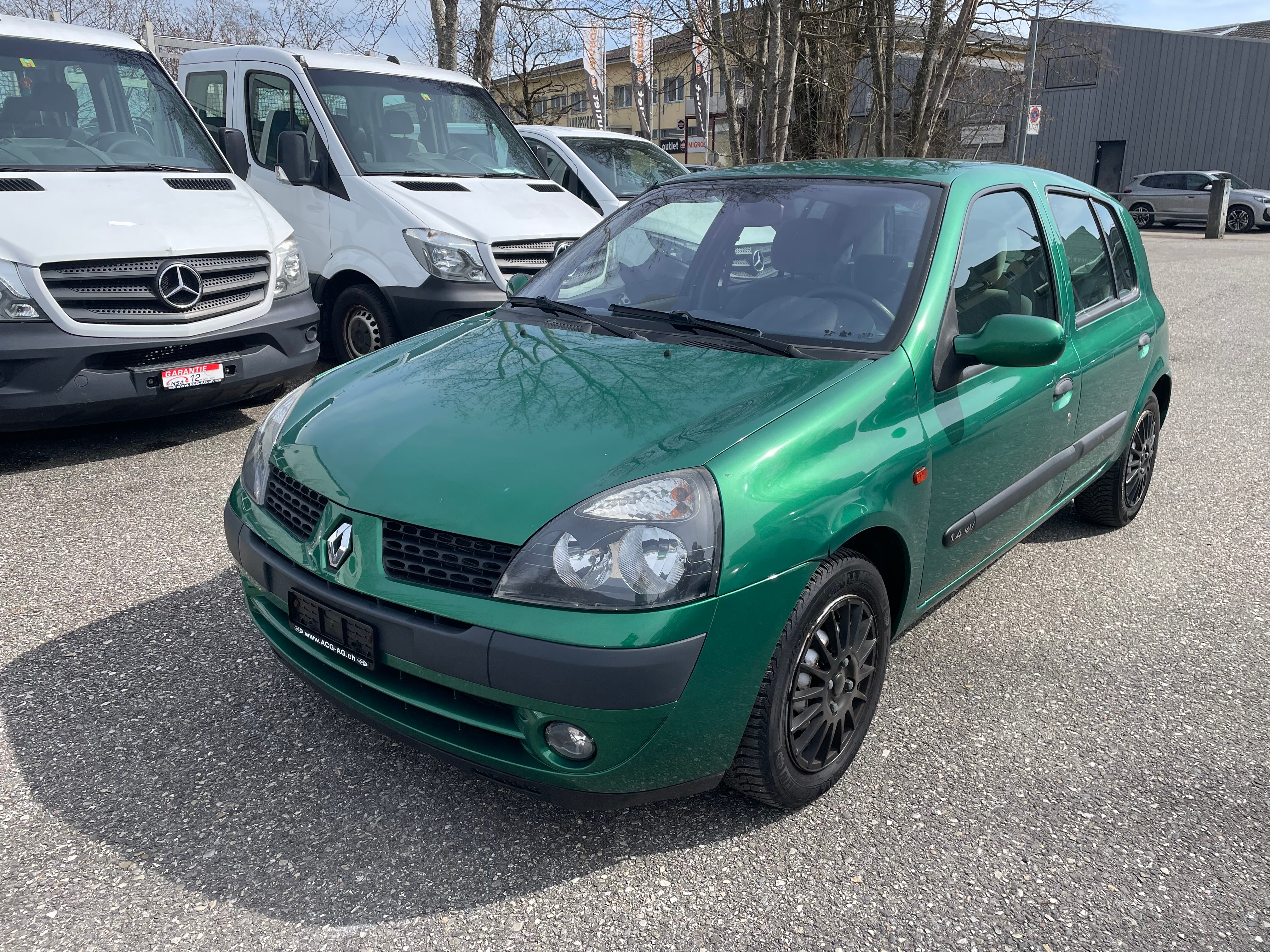 RENAULT Clio 1.4 16V Expression Confort