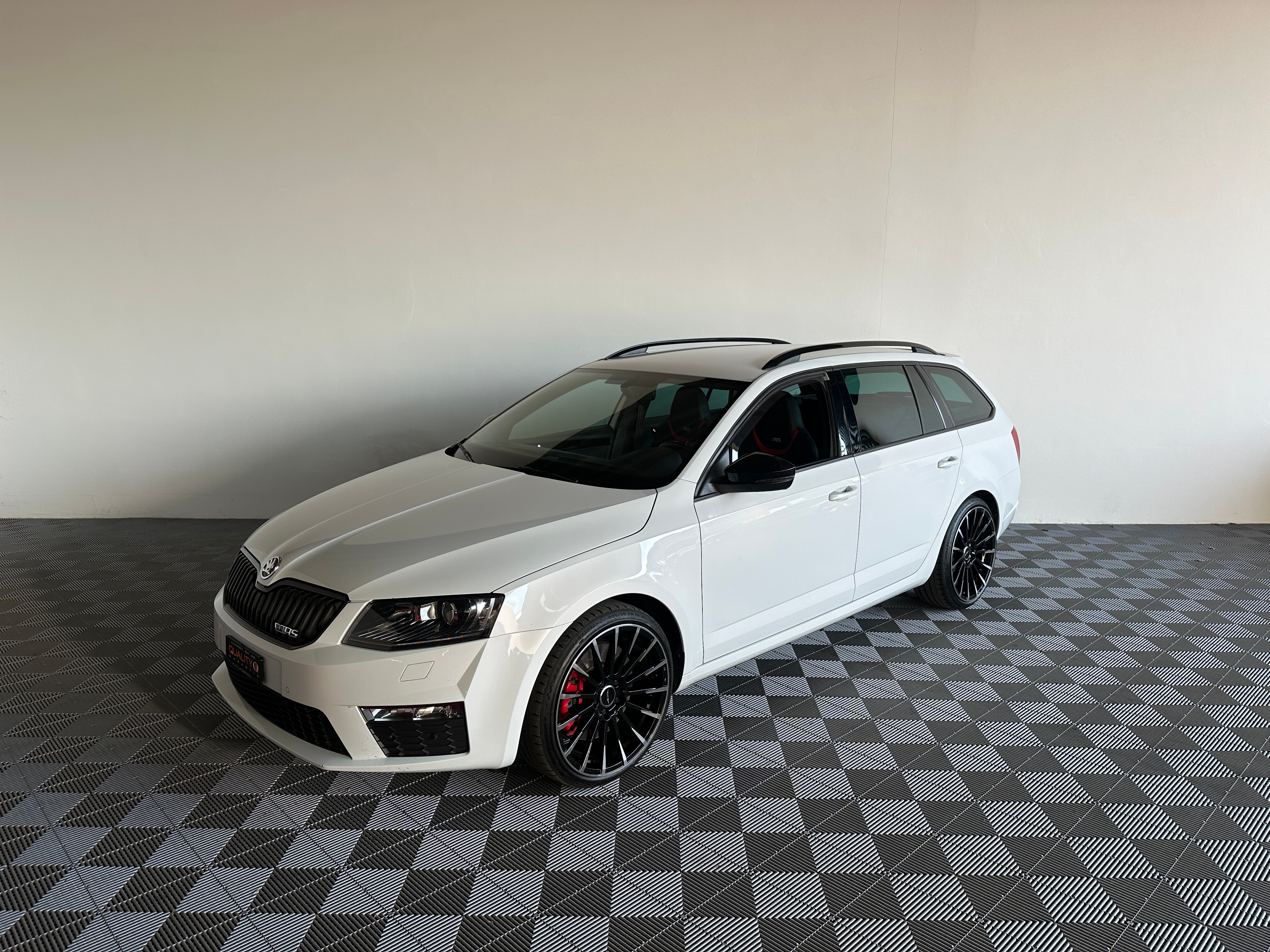 SKODA Octavia Combi 2.0 TSI RS 230