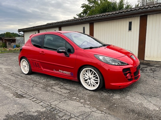 PEUGEOT 207 1.6 16V Turbo GTi